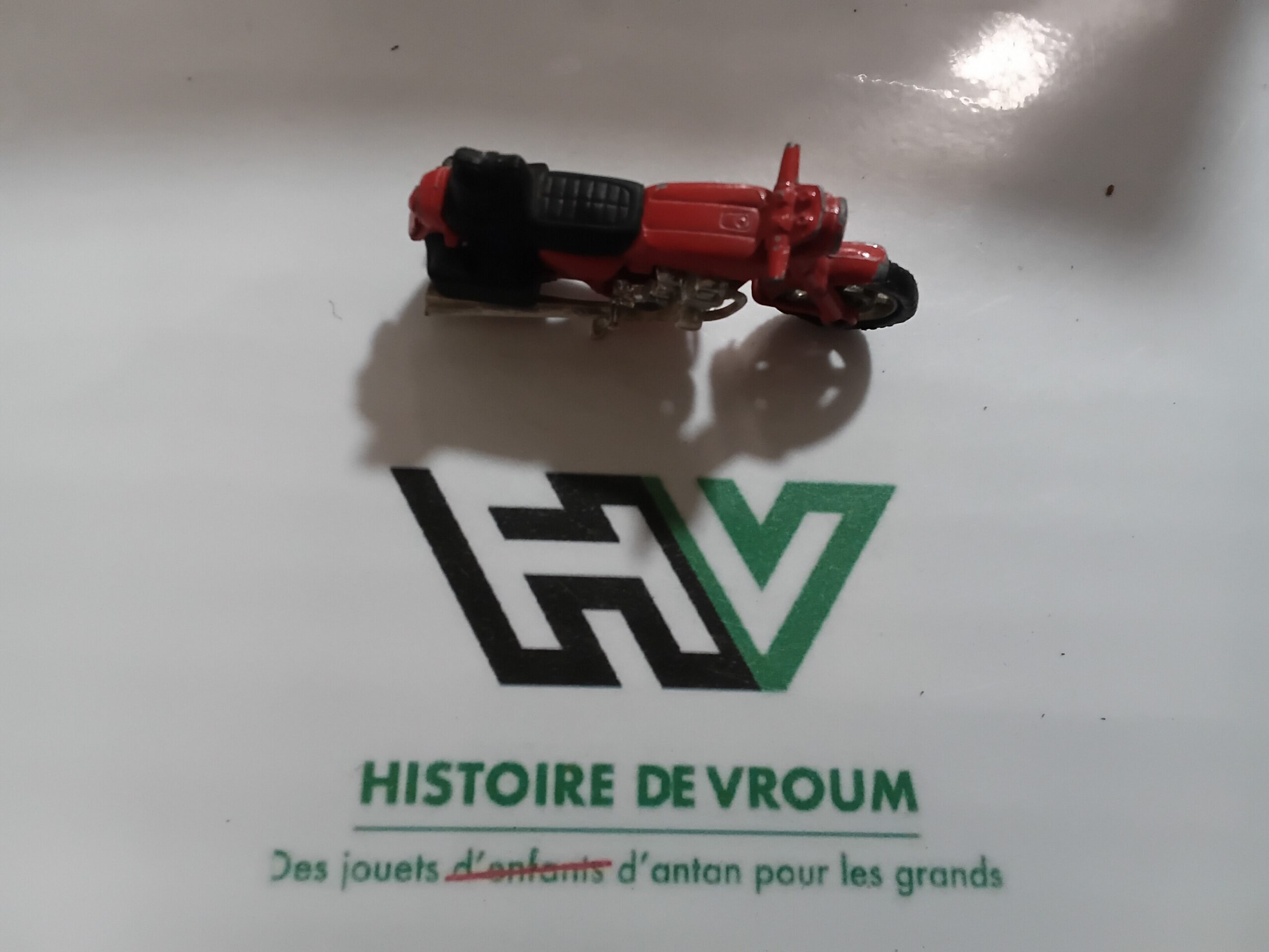 Miniature Moto Majorette Honda 750 rouge (Ref. 203) - Made in France Vintage (2) – Image 8