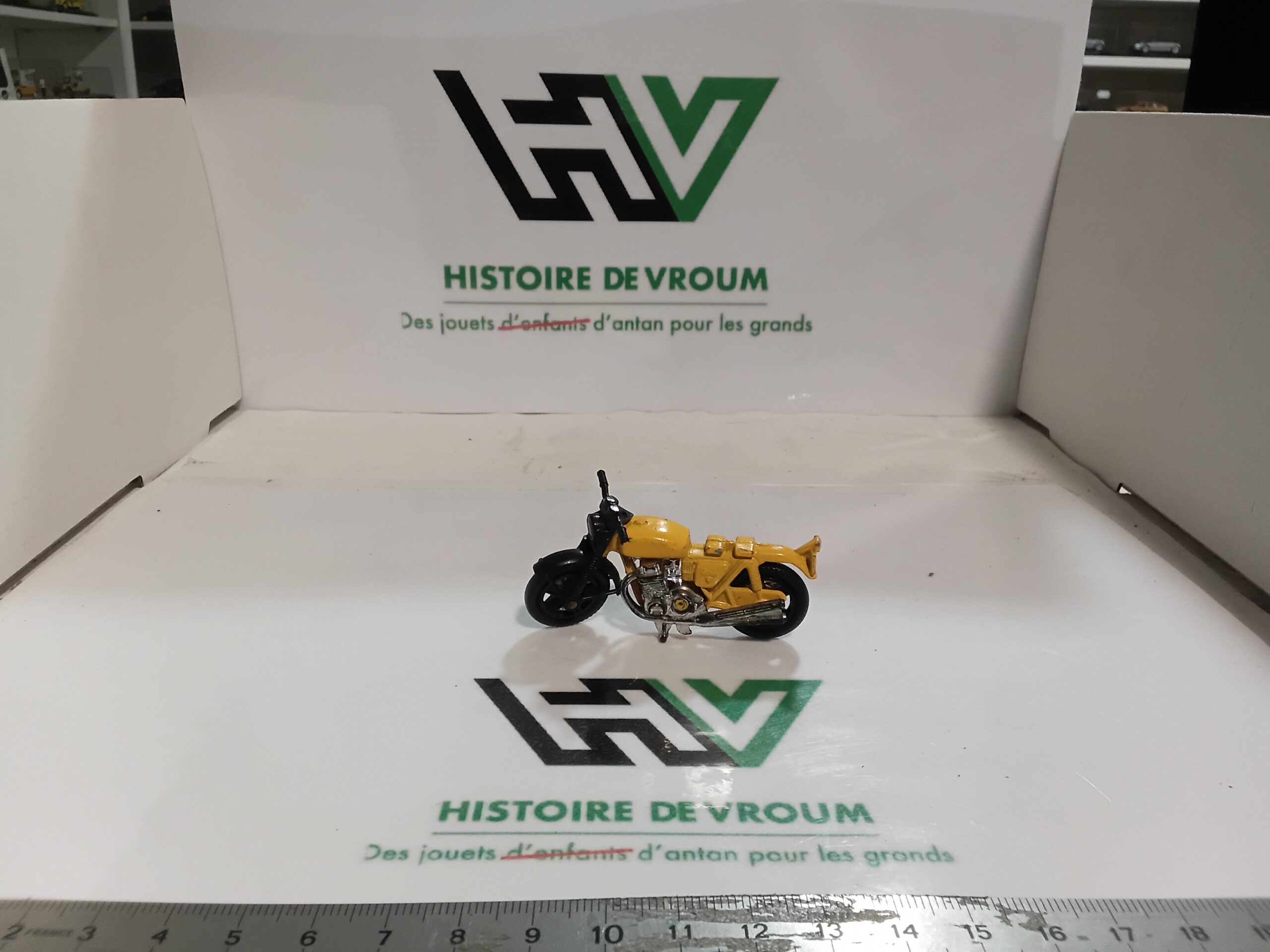Matchbox Lesney N°18 Hondarora Jaune (1974) - Moto miniature vintage Made in England