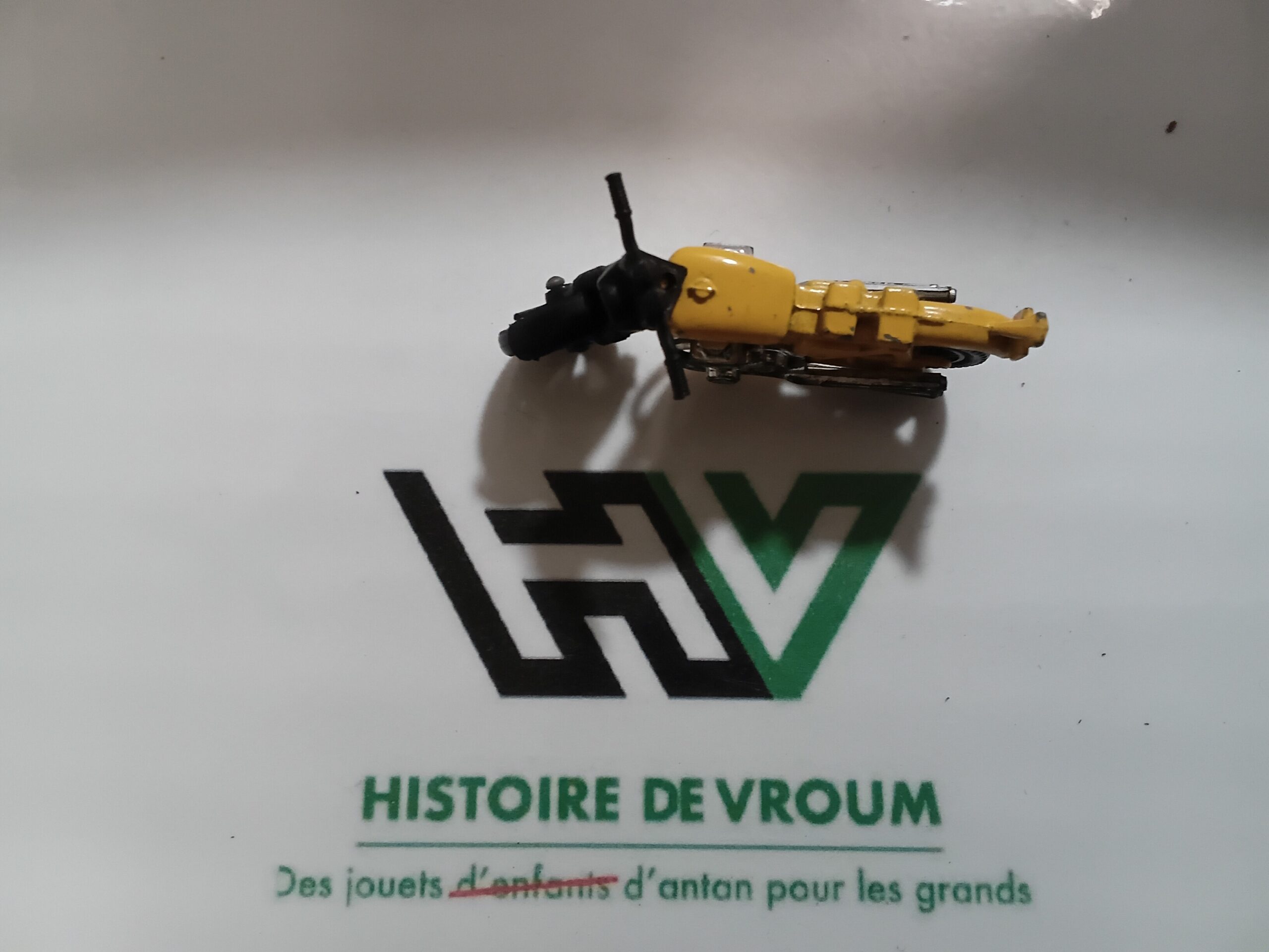 Matchbox Lesney N°18 Hondarora Jaune (1974) - Moto miniature vintage Made in England – Image 8