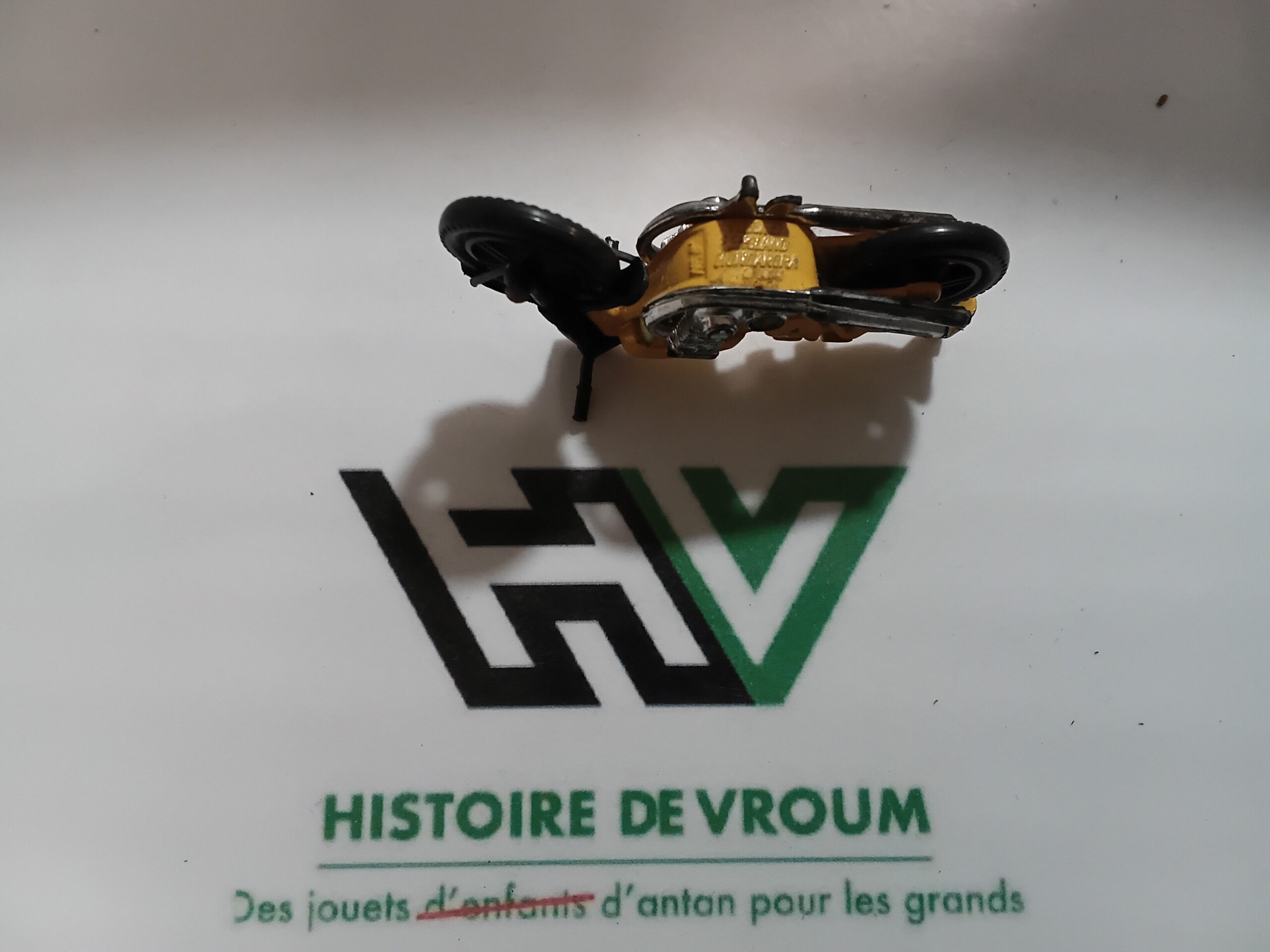 Matchbox Lesney N°18 Hondarora Jaune (1974) - Moto miniature vintage Made in England – Image 9