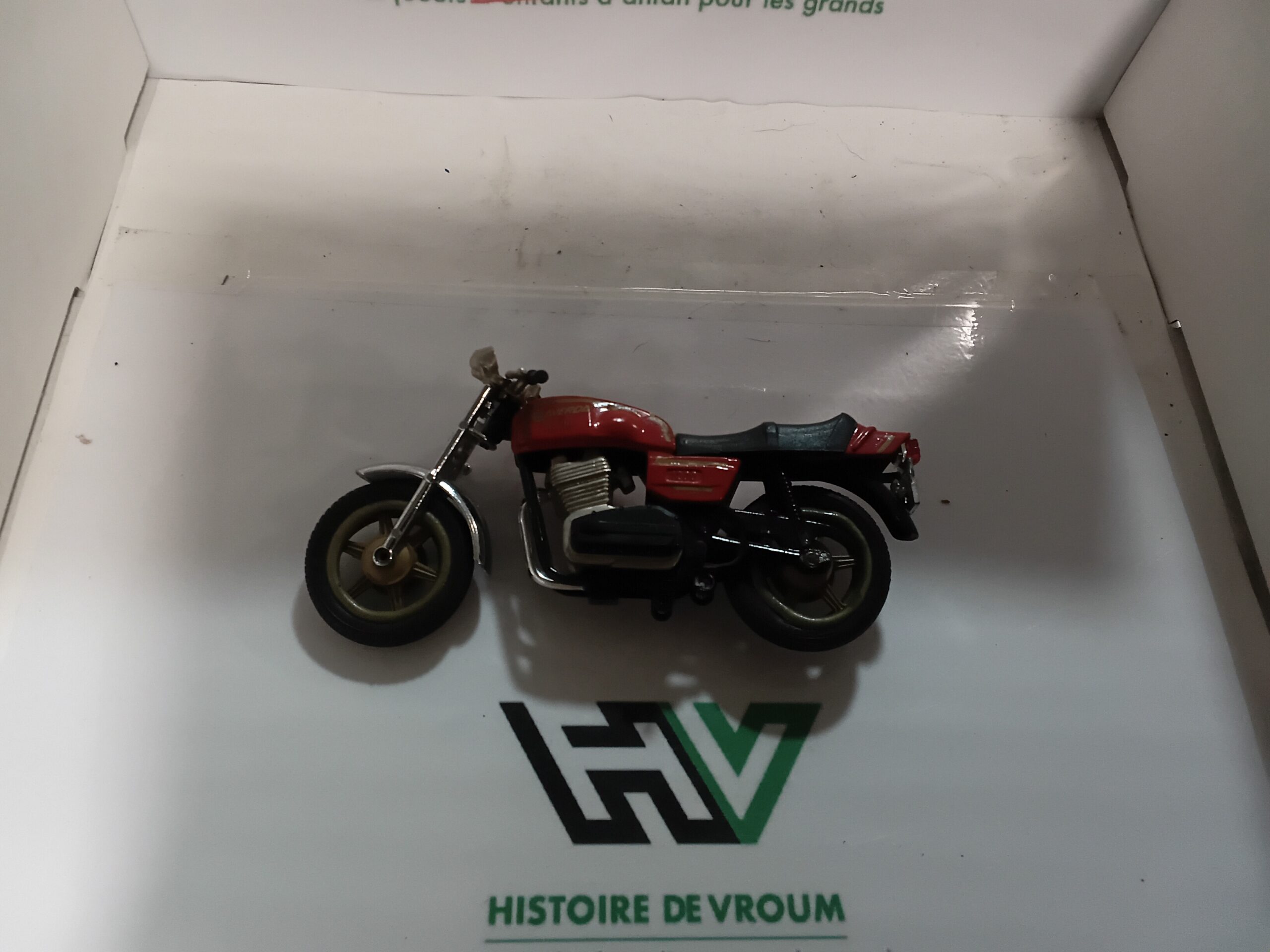Épave Moto Honda 750/900 Bol d'Or Rouge (Majorette 1/18) – Image 4