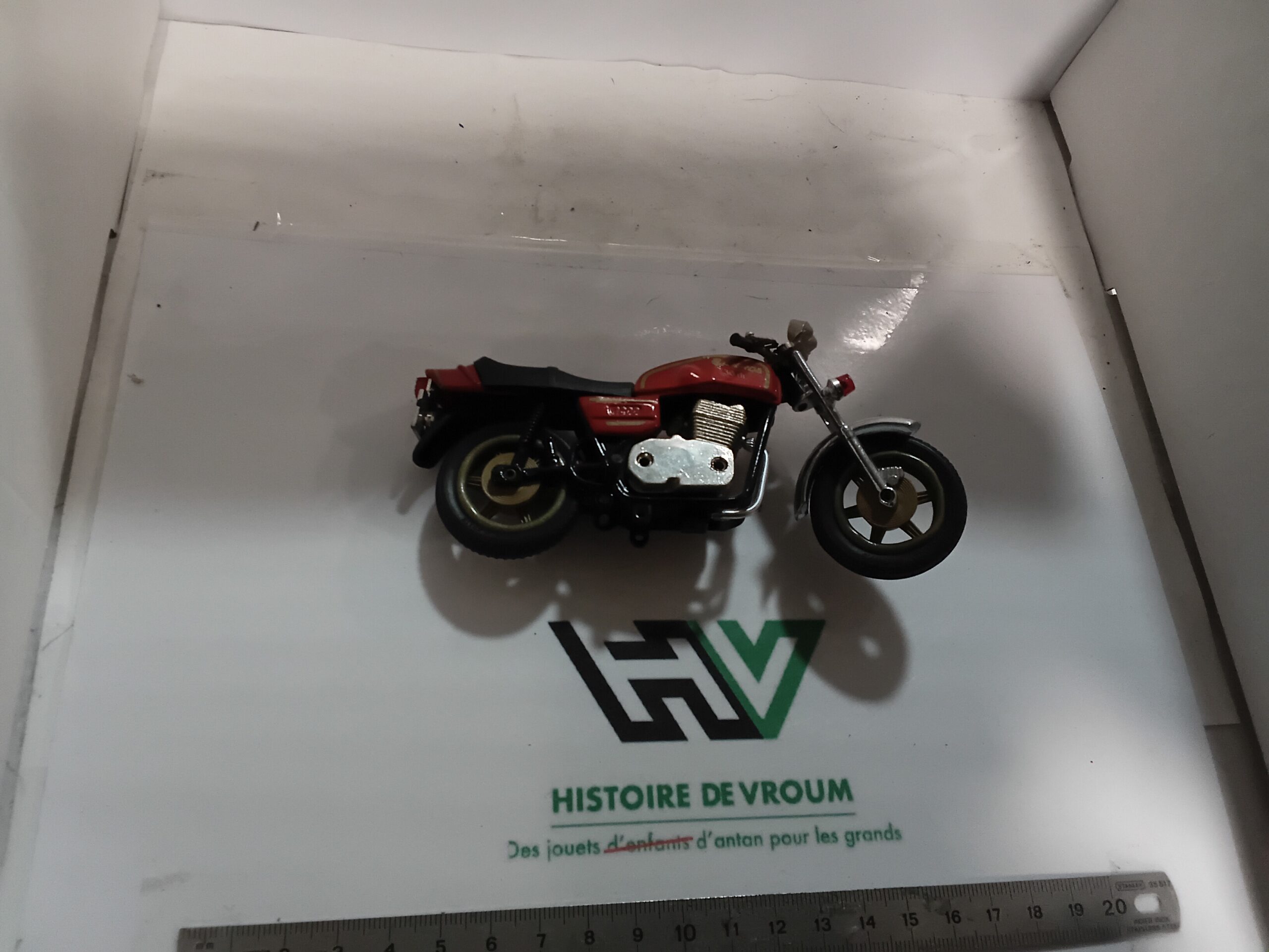 Épave Moto Honda 750/900 Bol d'Or Rouge (Majorette 1/18) – Image 5
