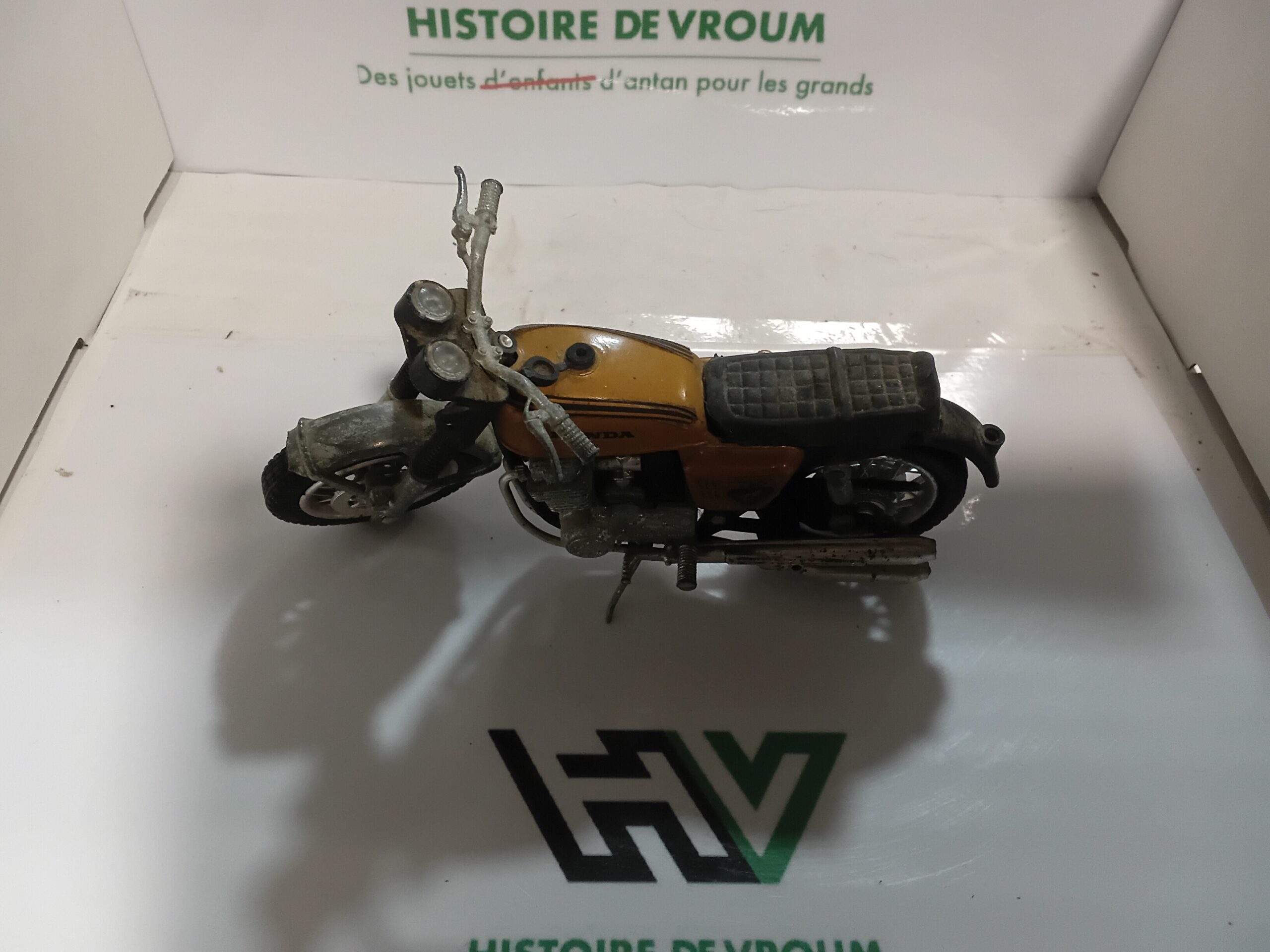 Epave Moto Honda CB 750 Four Bronze 1/15 – Image 4