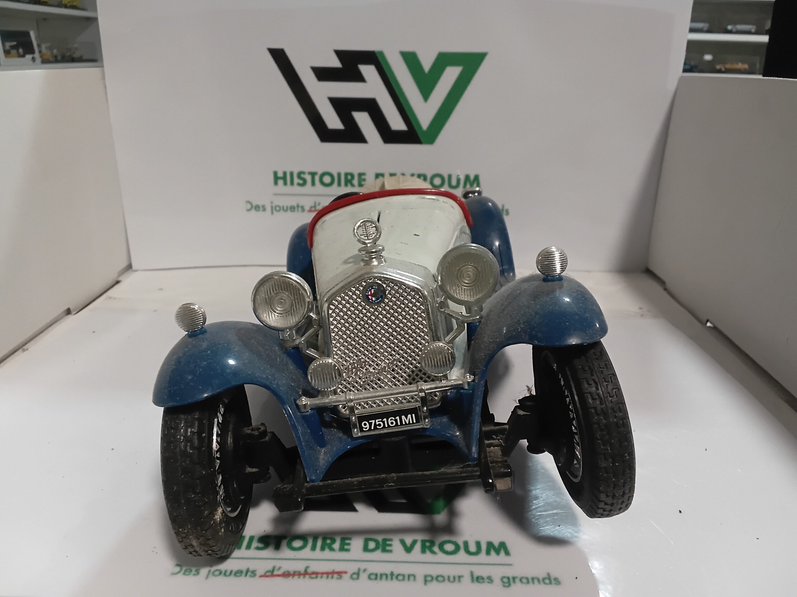 Alfa Romeo 2300 Spider 1932 Bburago 1/18 Italy Blanc/Bleu - Epave A Restaurer – Image 5