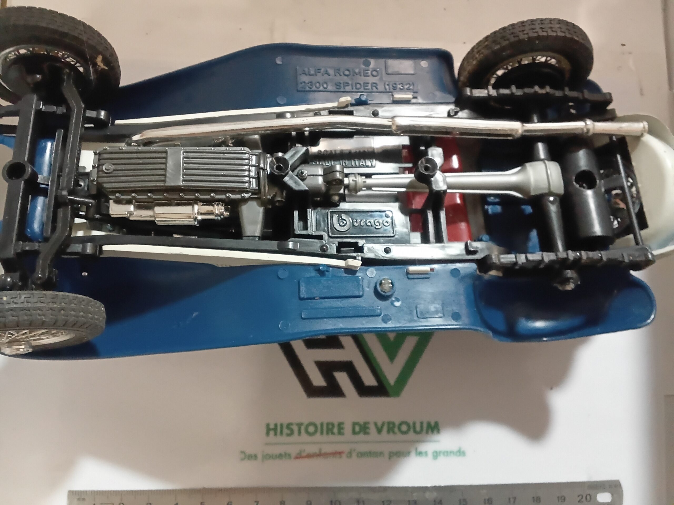 Alfa Romeo 2300 Spider 1932 Bburago 1/18 Italy Blanc/Bleu - Epave A Restaurer – Image 9