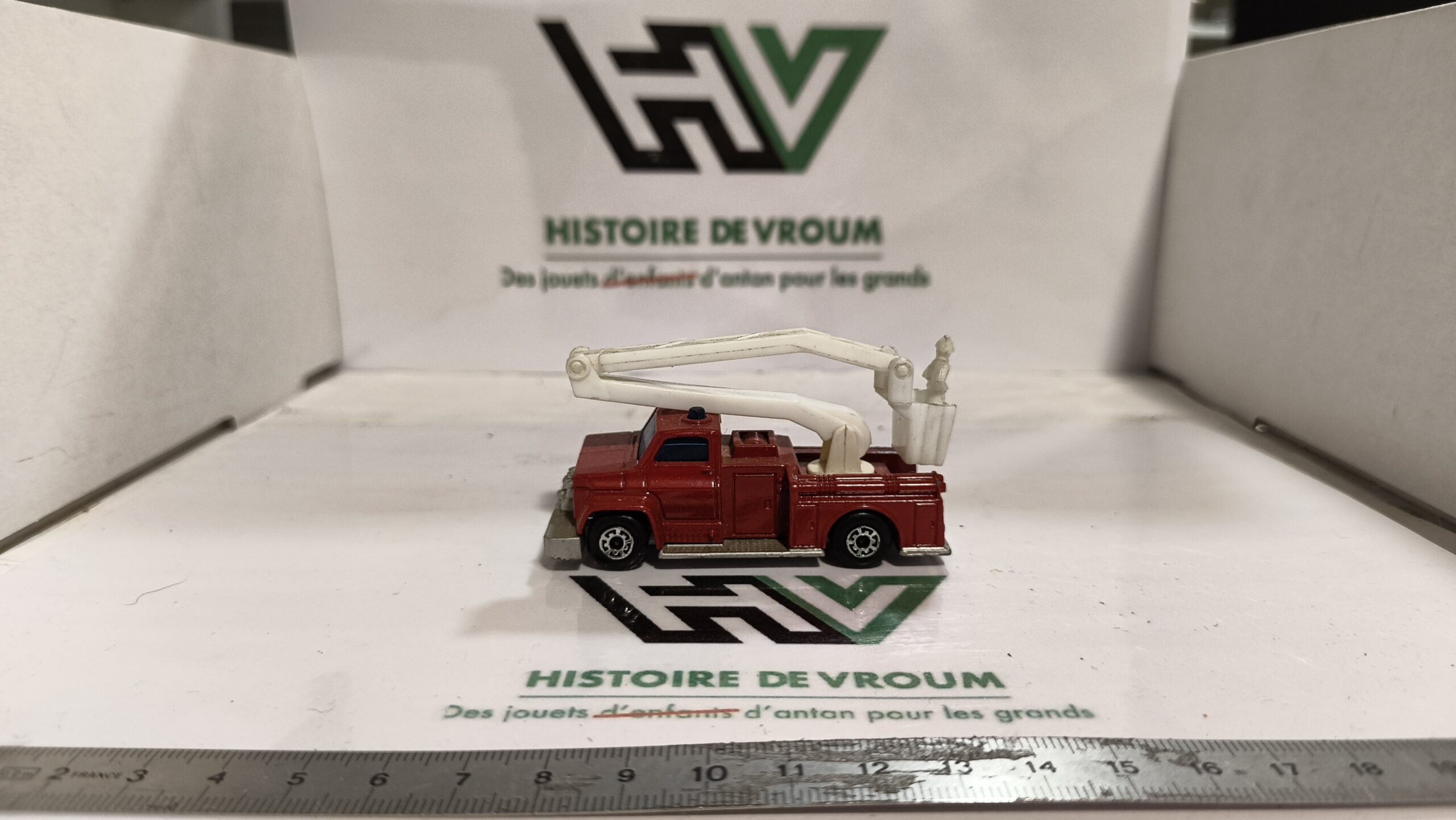 Matchbox Superfast n°13 Snorkel Fire Engine – Camion de pompiers Lesney