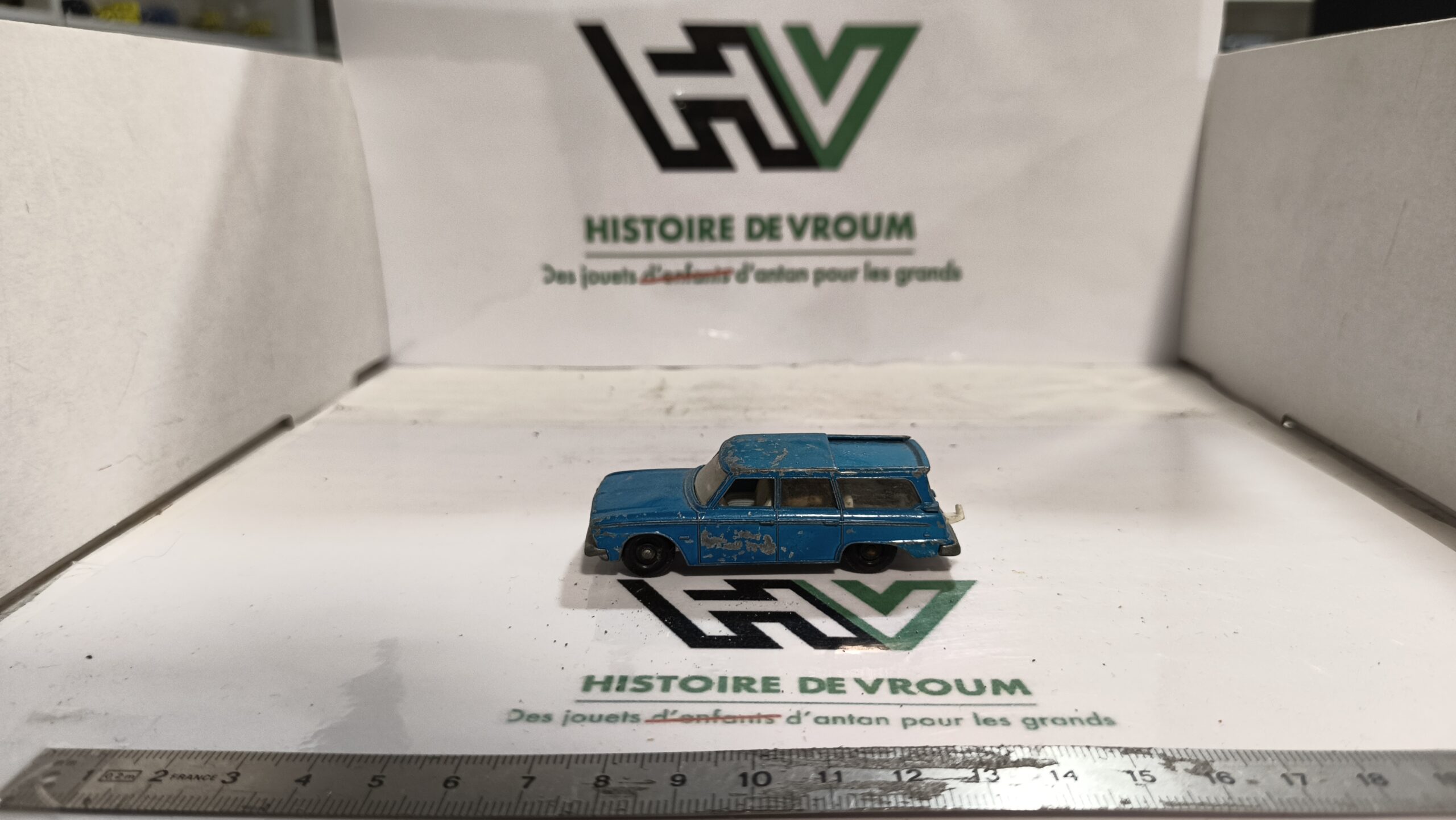 Matchbox Lesney n°42 Studebaker Lark Wagonaire – Made in England