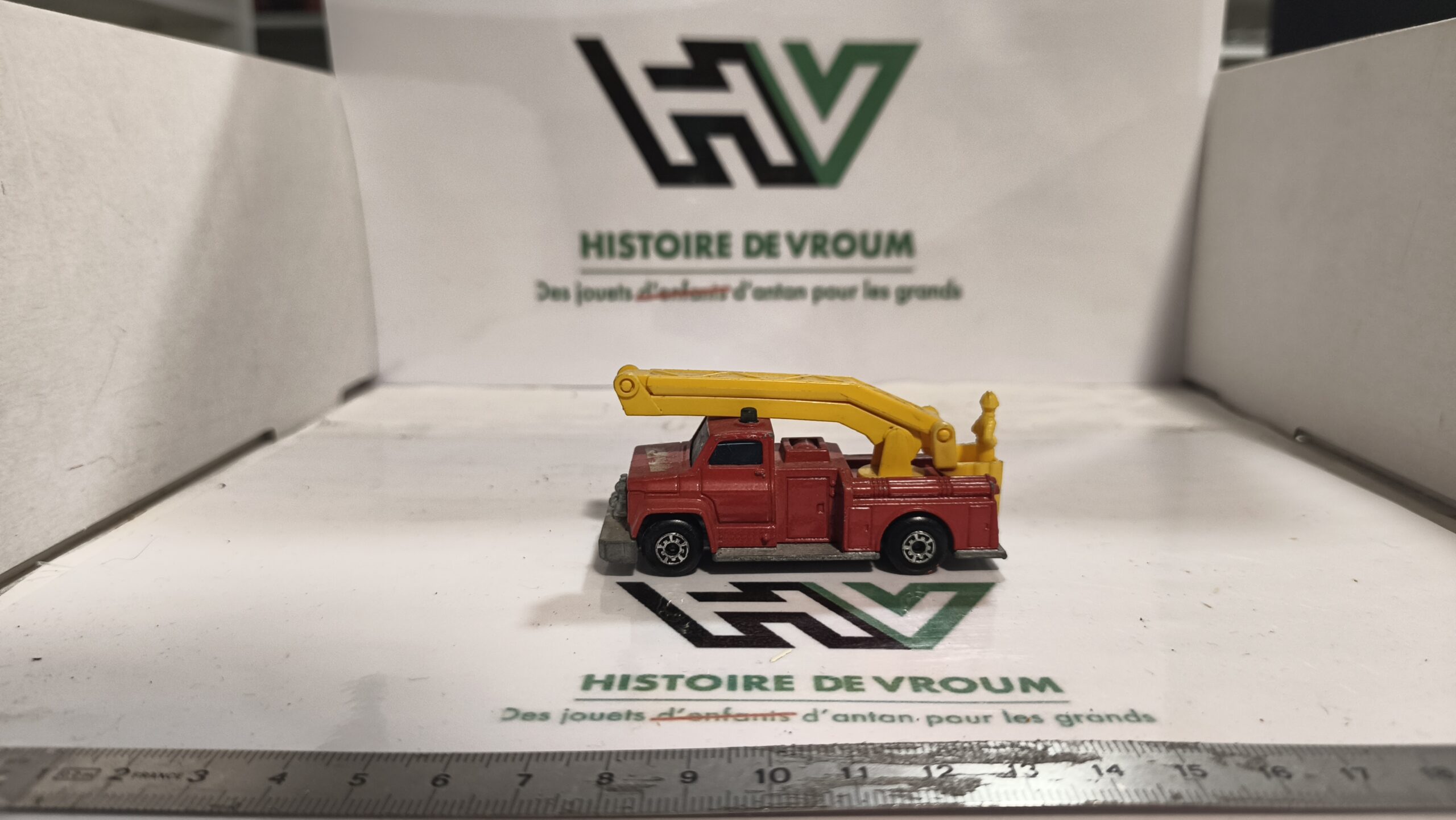 Matchbox Superfast n°13 Snorkel Fire Engine – Camion de pompiers Lesney (1)