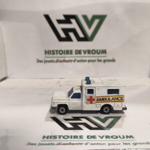 Miniature Matchbox Superfast n°41 - Ambulance Blanche (2)