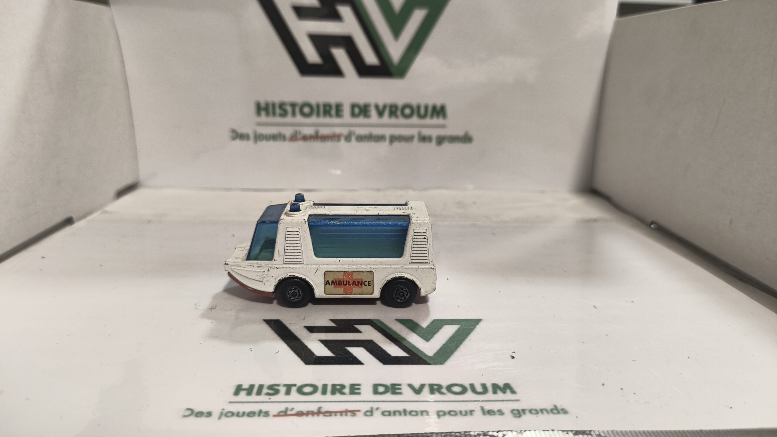 Matchbox Superfast Stretcha Fetcha Ambulance – Vintage – Lesney England