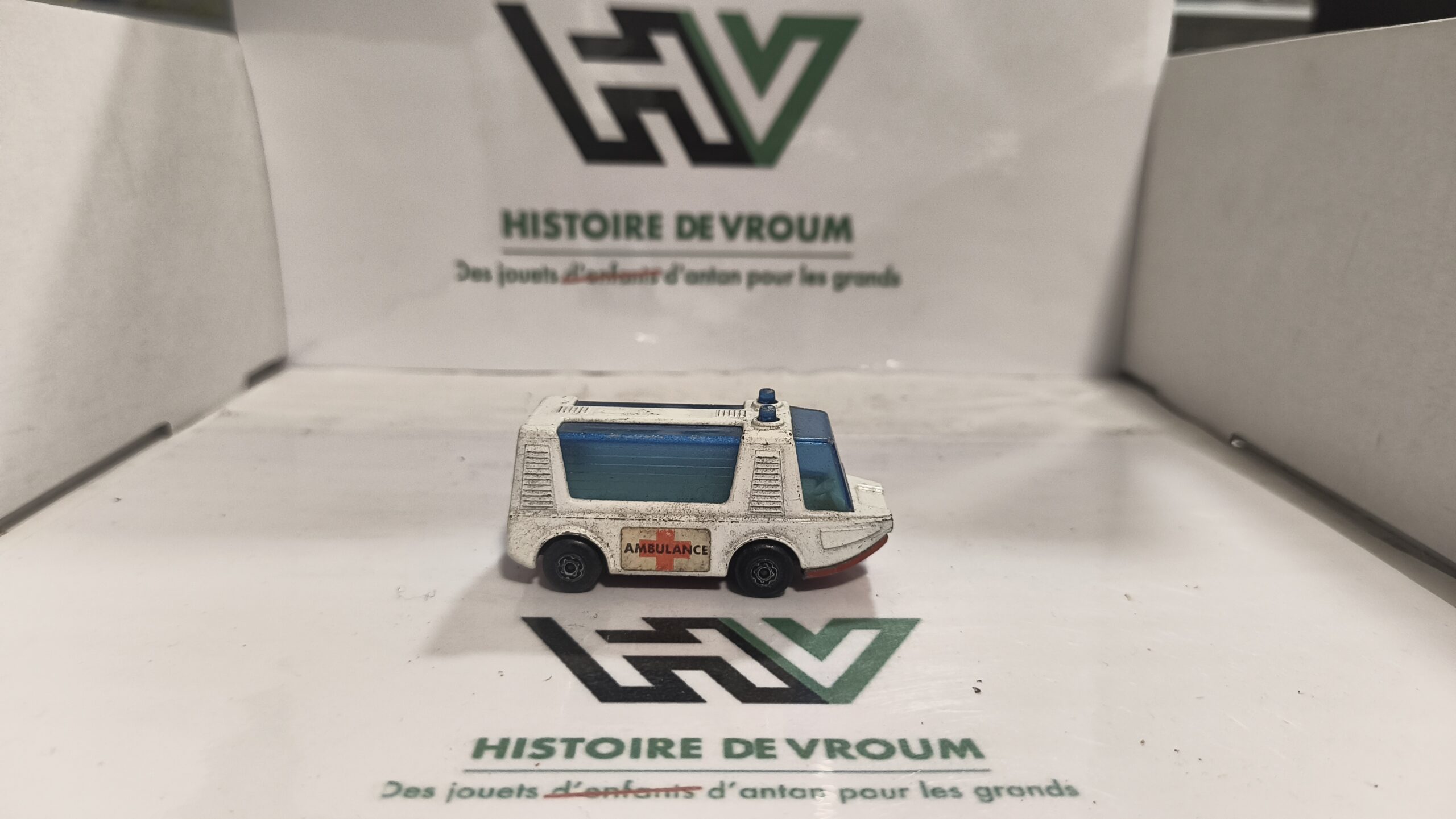 Matchbox Superfast Stretcha Fetcha Ambulance – Vintage – Lesney England – Image 6