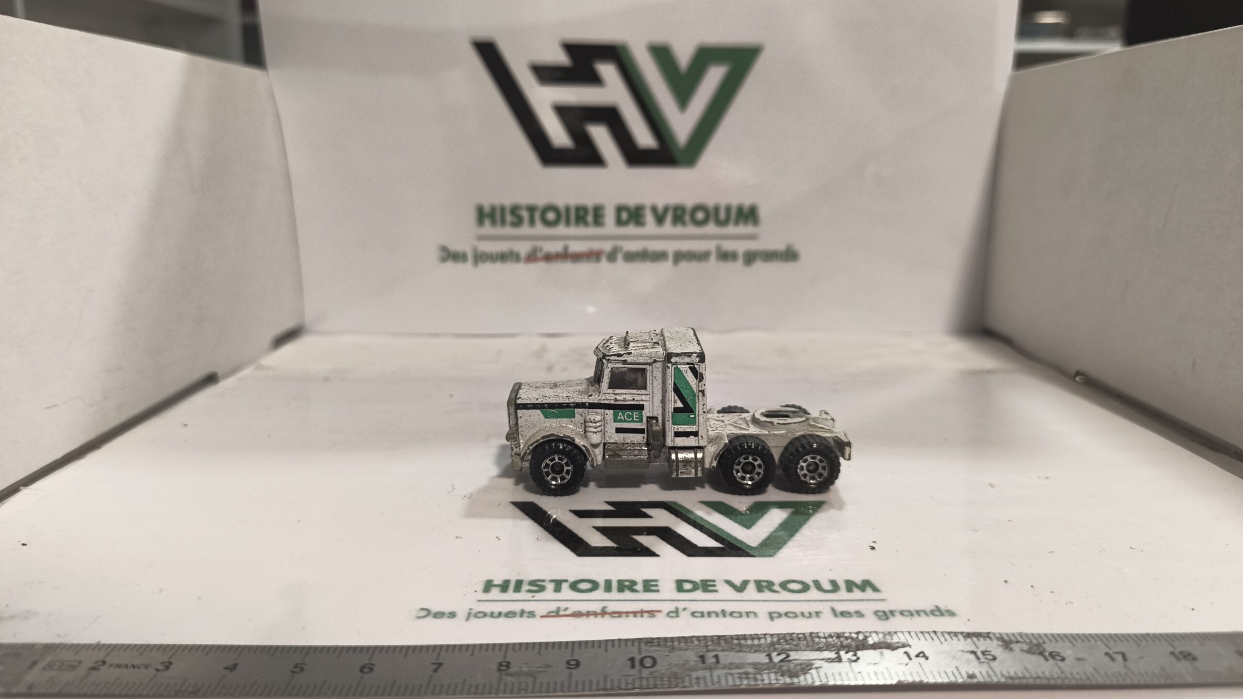 Matchbox Lesney Peterbilt Truck – Vintage Diecast – Camion Miniature (4)