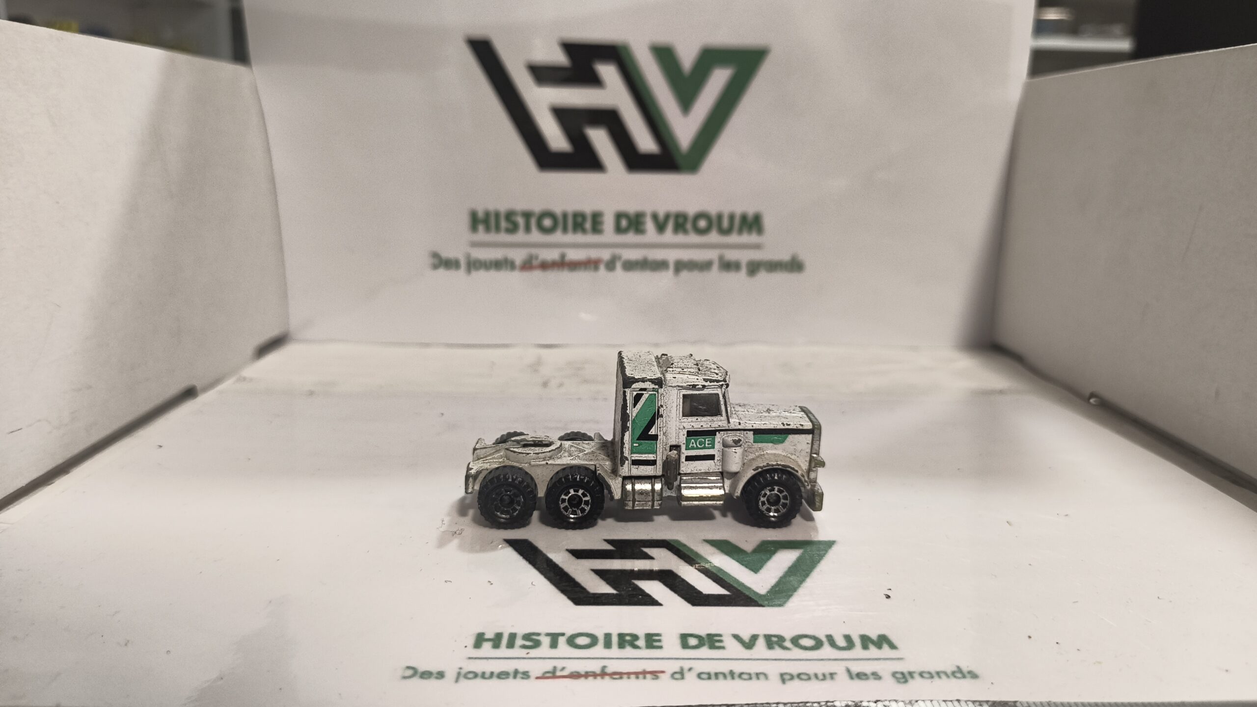 Matchbox Lesney Peterbilt Truck – Vintage Diecast – Camion Miniature (4) – Image 6