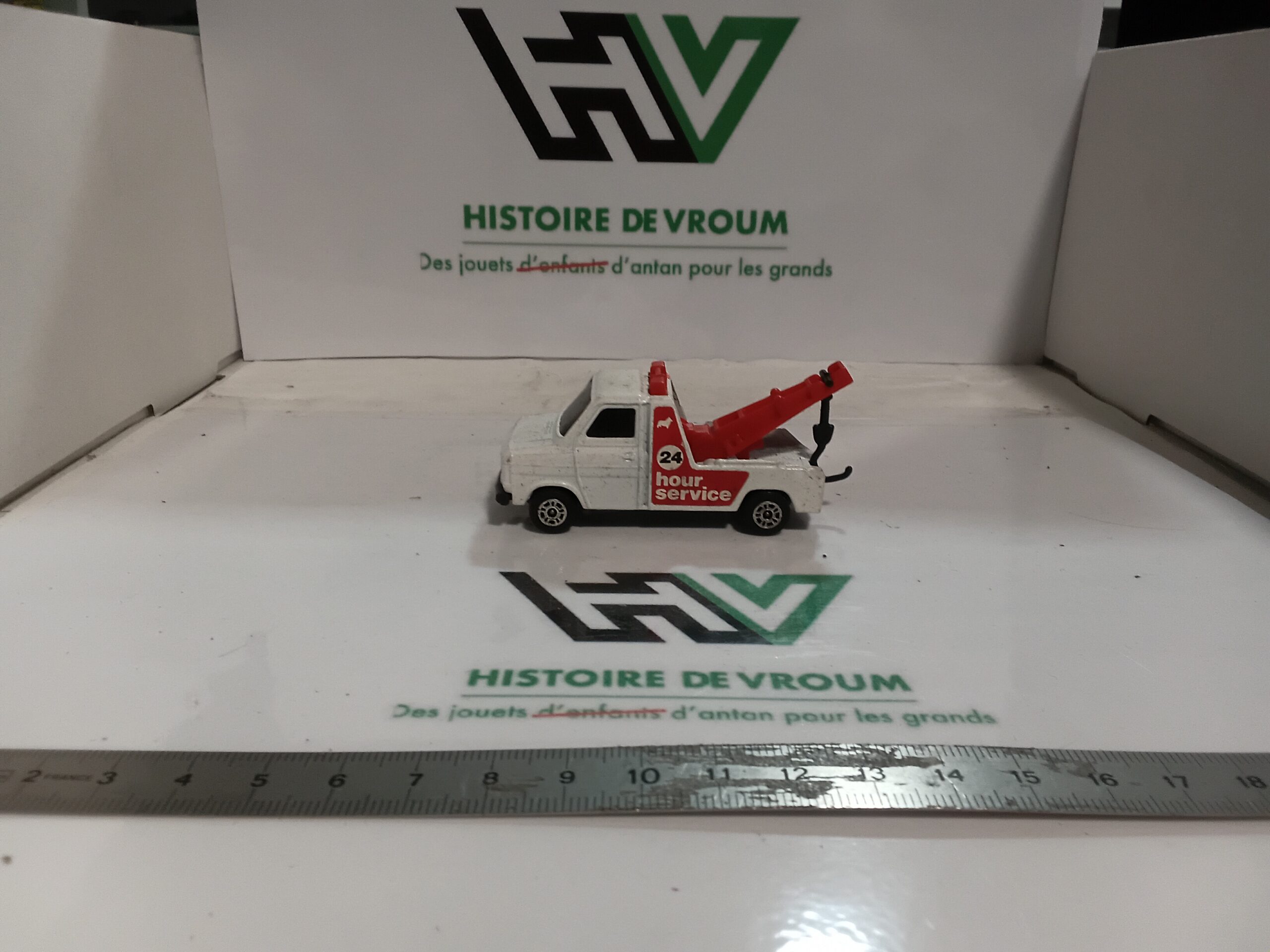 Ford Transit Wrecker "24 Hour Service" Corgi 1/43
