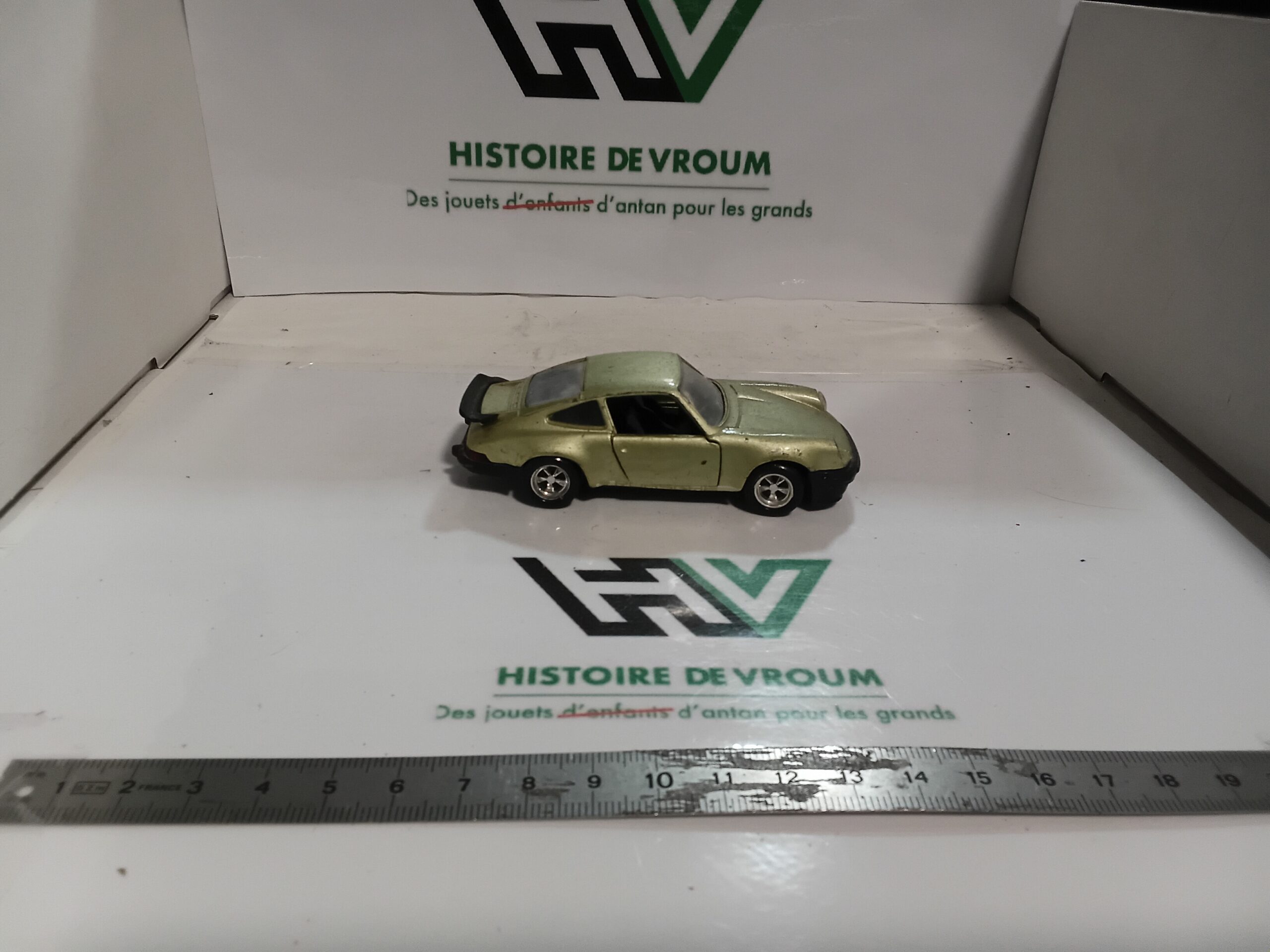 Porsche 930 Turbo Dorée Solido 1/43 (N°63) – Image 5