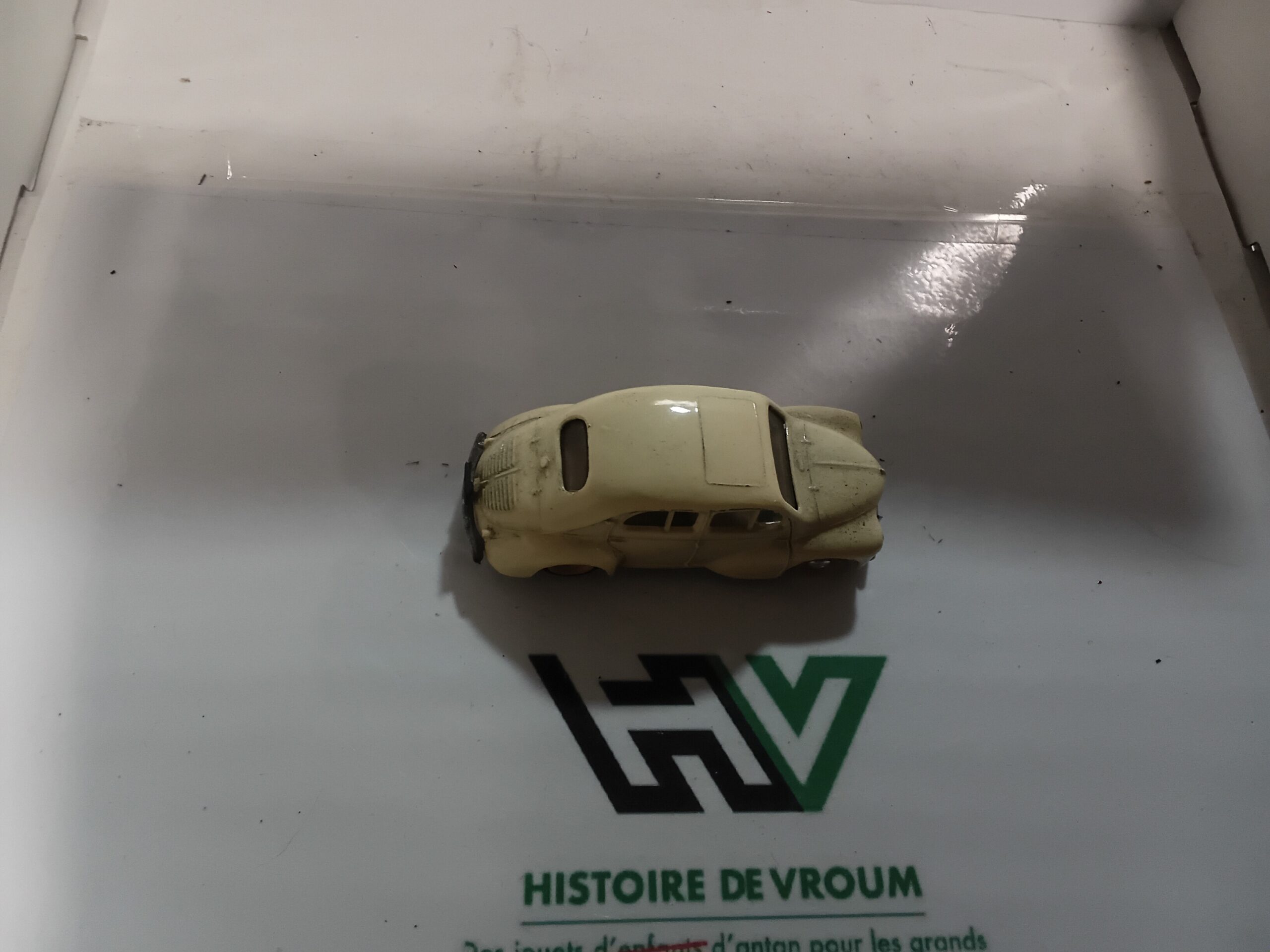 Renault 4CV Jaune Eligor 1/43 – Image 6