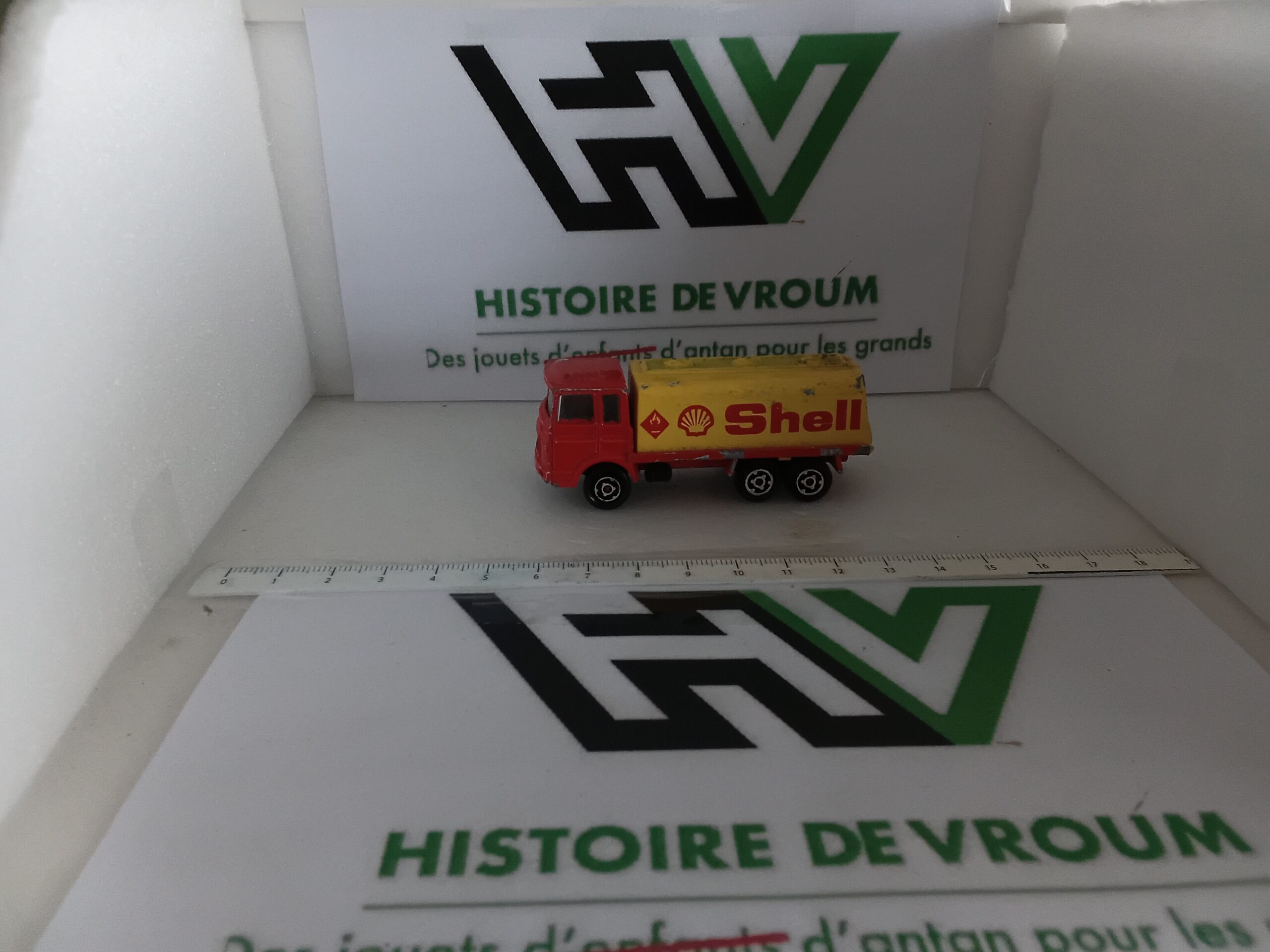 Camion Saviem "Shell" Jaune & Rouge Majorette 1/100