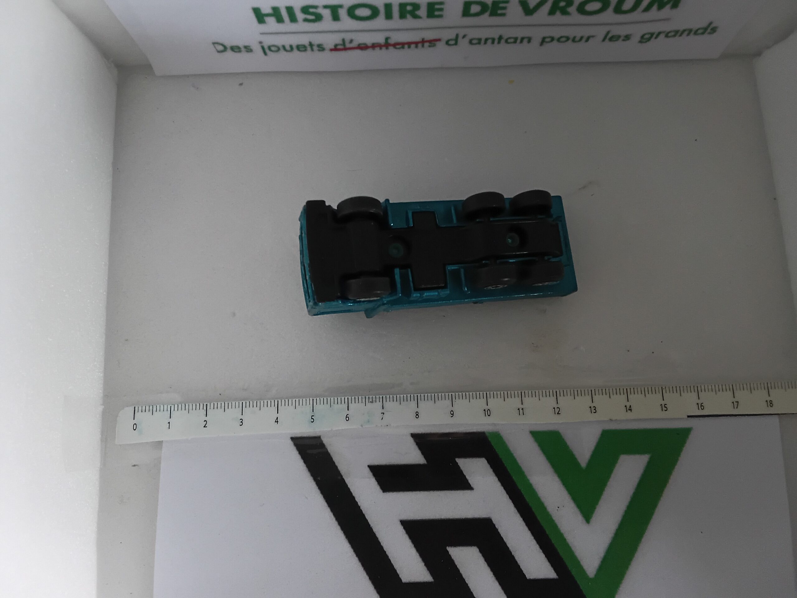 Camion International (Intl) Bleu Matchbox 1/90 (1984) – Image 7