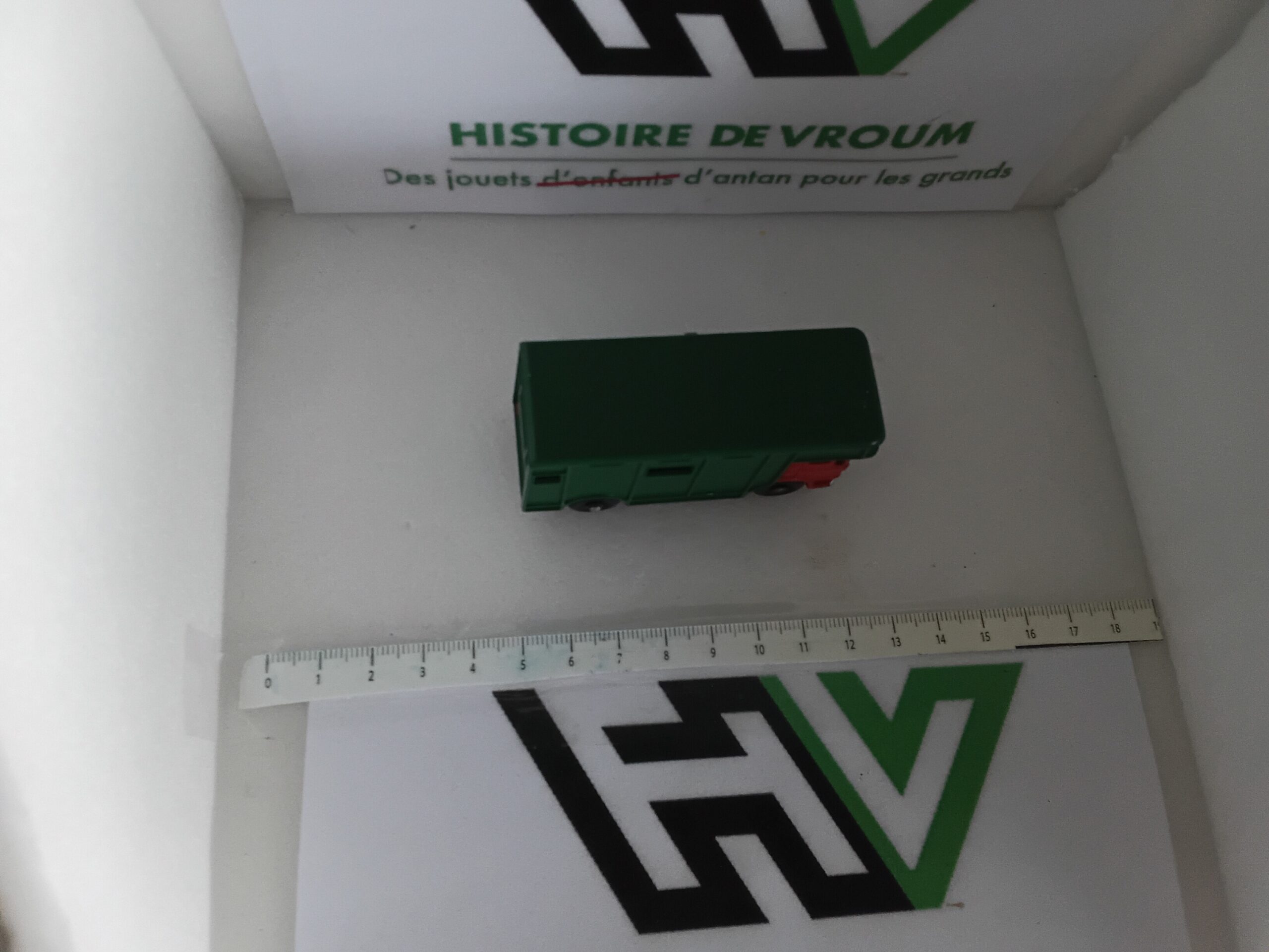 Camion Van à Chevaux Matchbox Lesney N°17 "Horse Box" (Rouge & Vert) – Image 6