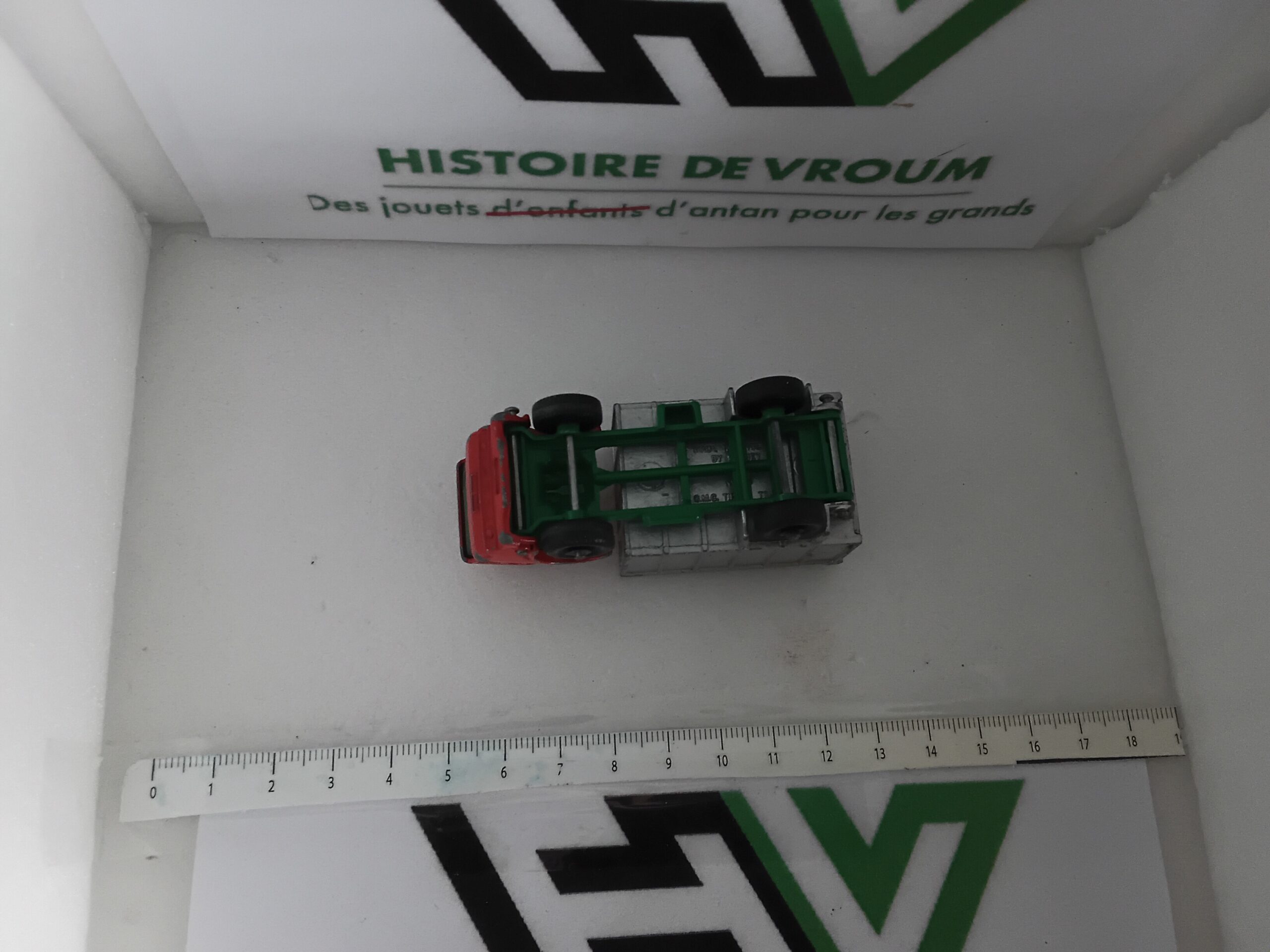 Camion Benne GMC Tipper Truck Matchbox Lesney N°26 (Gris & Rouge) – Image 7