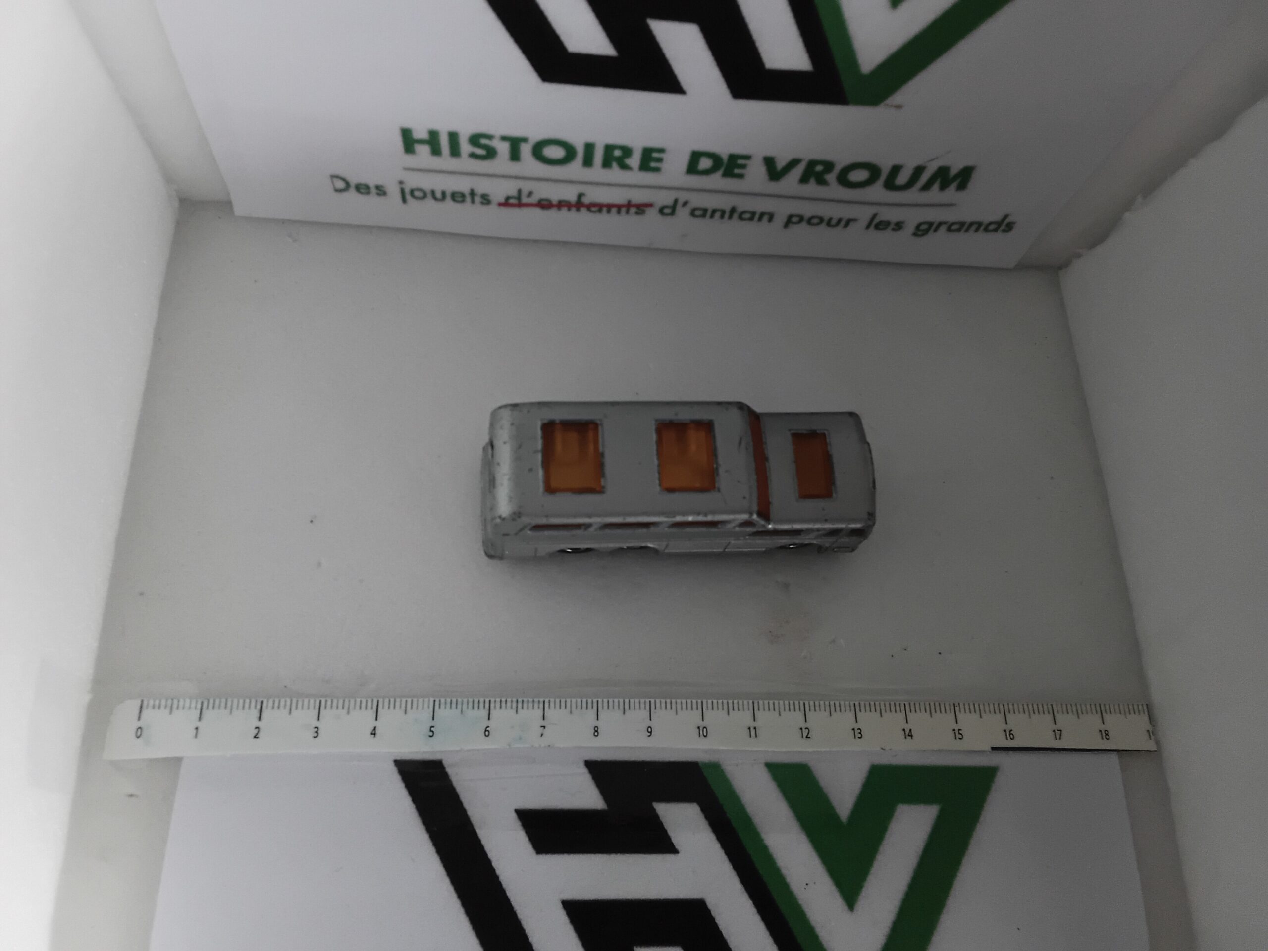 Autocar Greyhound Coach Matchbox Lesney N°66 (Gris) – Image 6