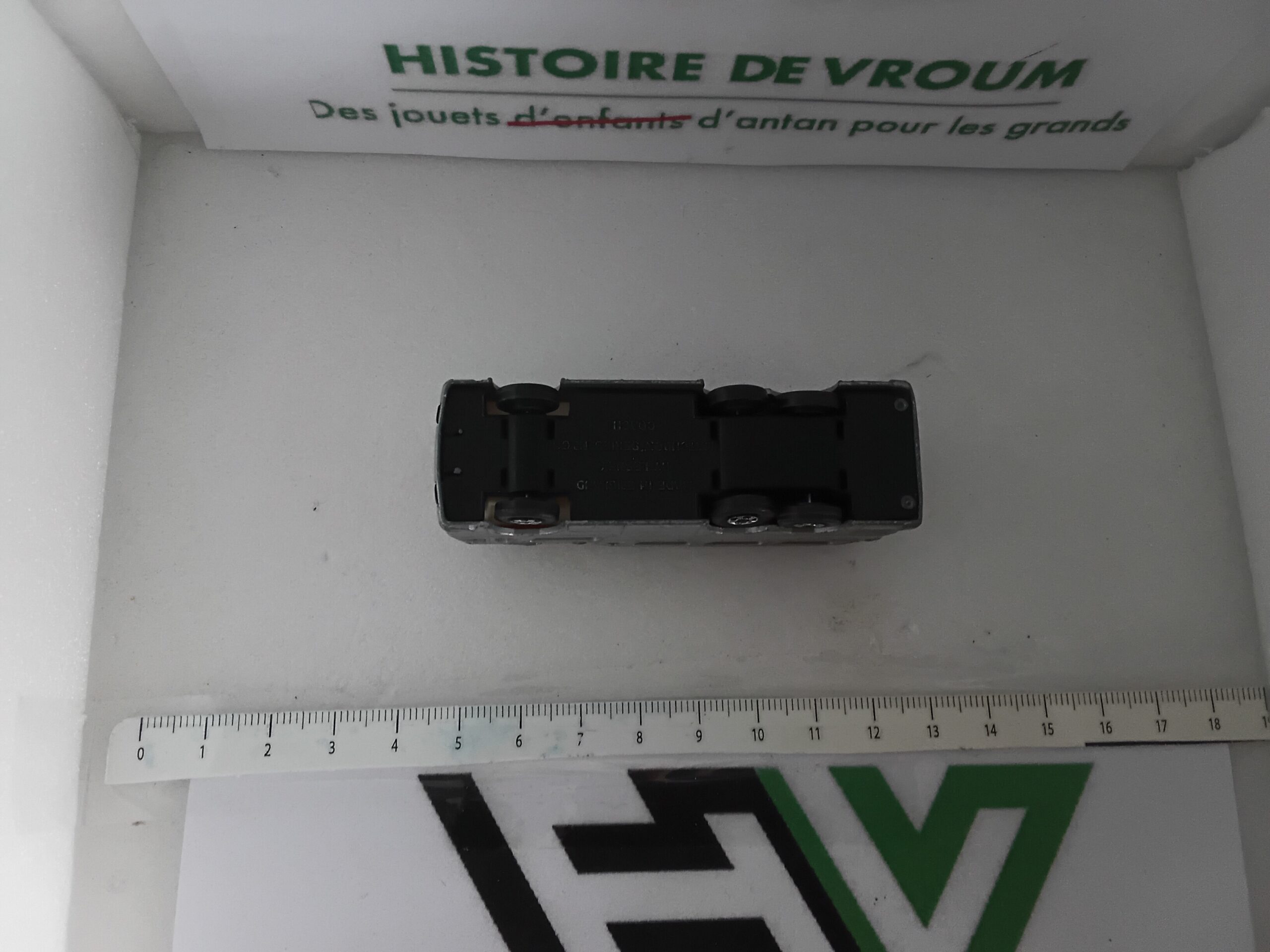 Autocar Greyhound Coach Matchbox Lesney N°66 (Gris) – Image 7
