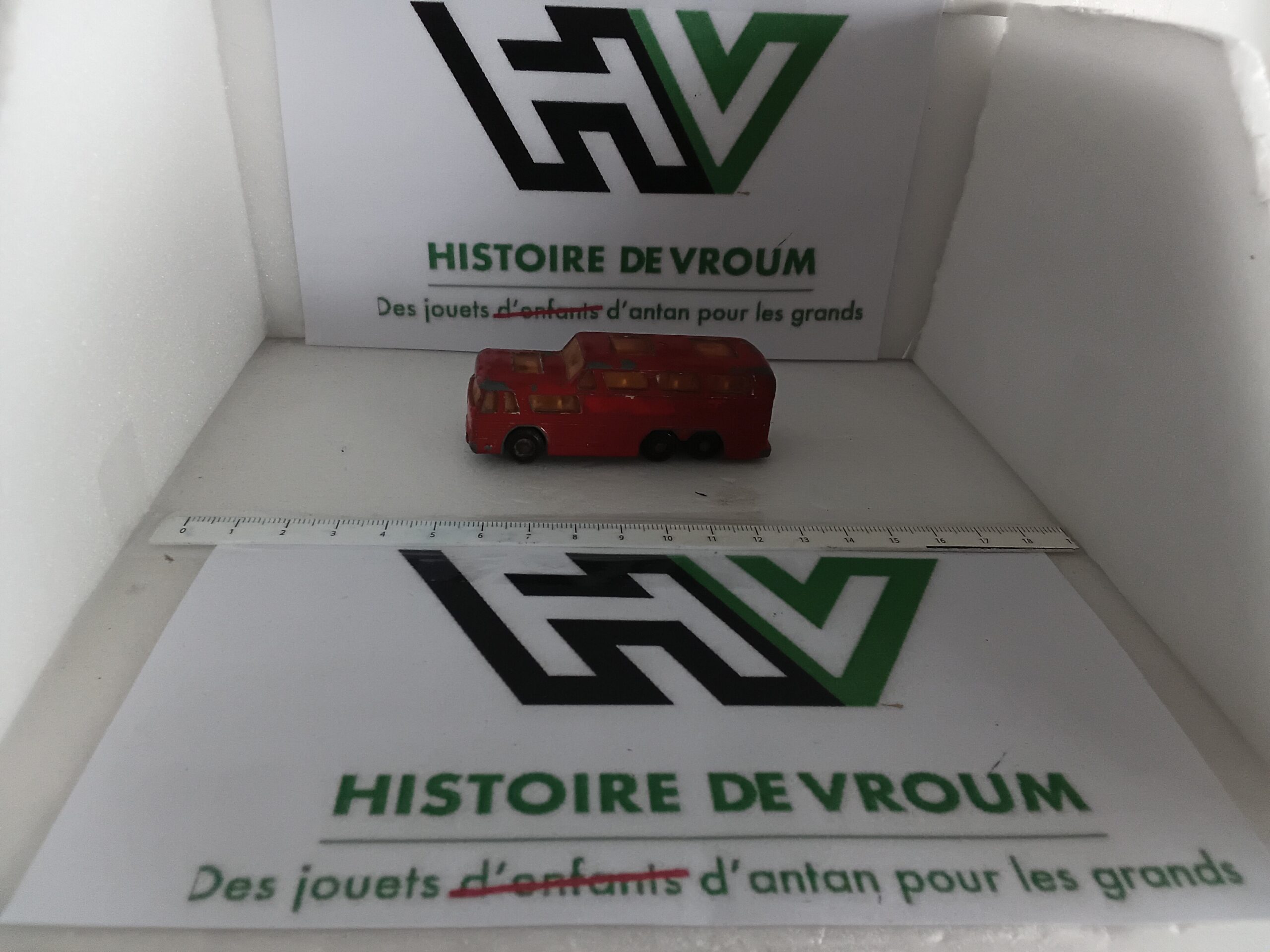 Autocar Greyhound Coach Matchbox Lesney N°66 (Rouge)