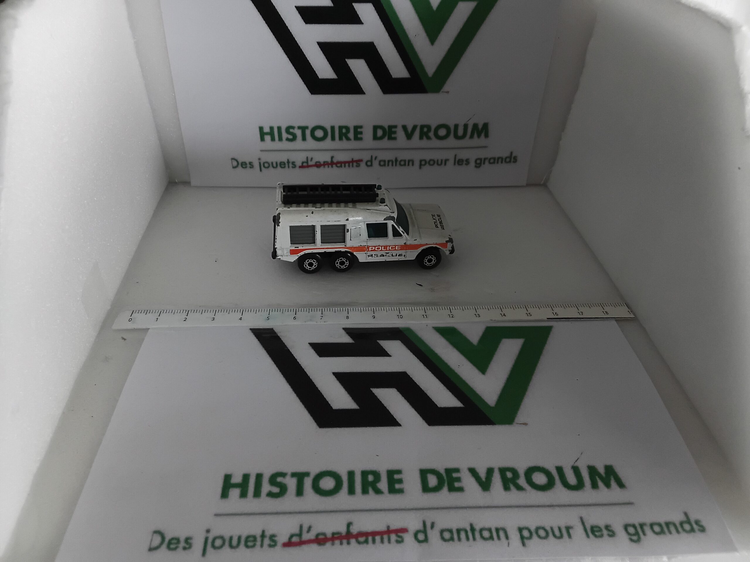 Véhicule Police Rescue Matchbox Lesney (Blanc) – Image 5