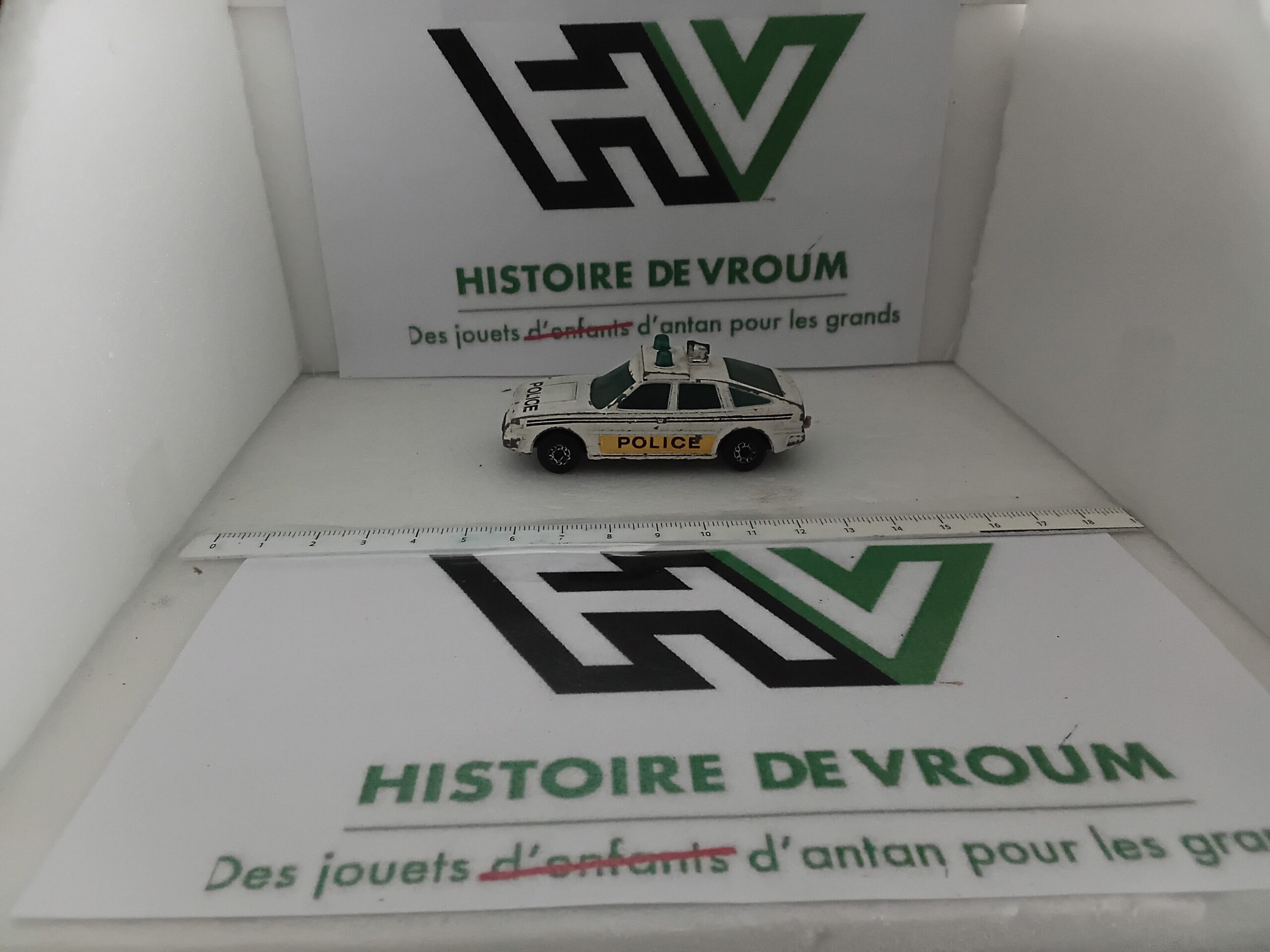 Rover 3500 Police Matchbox Lesney