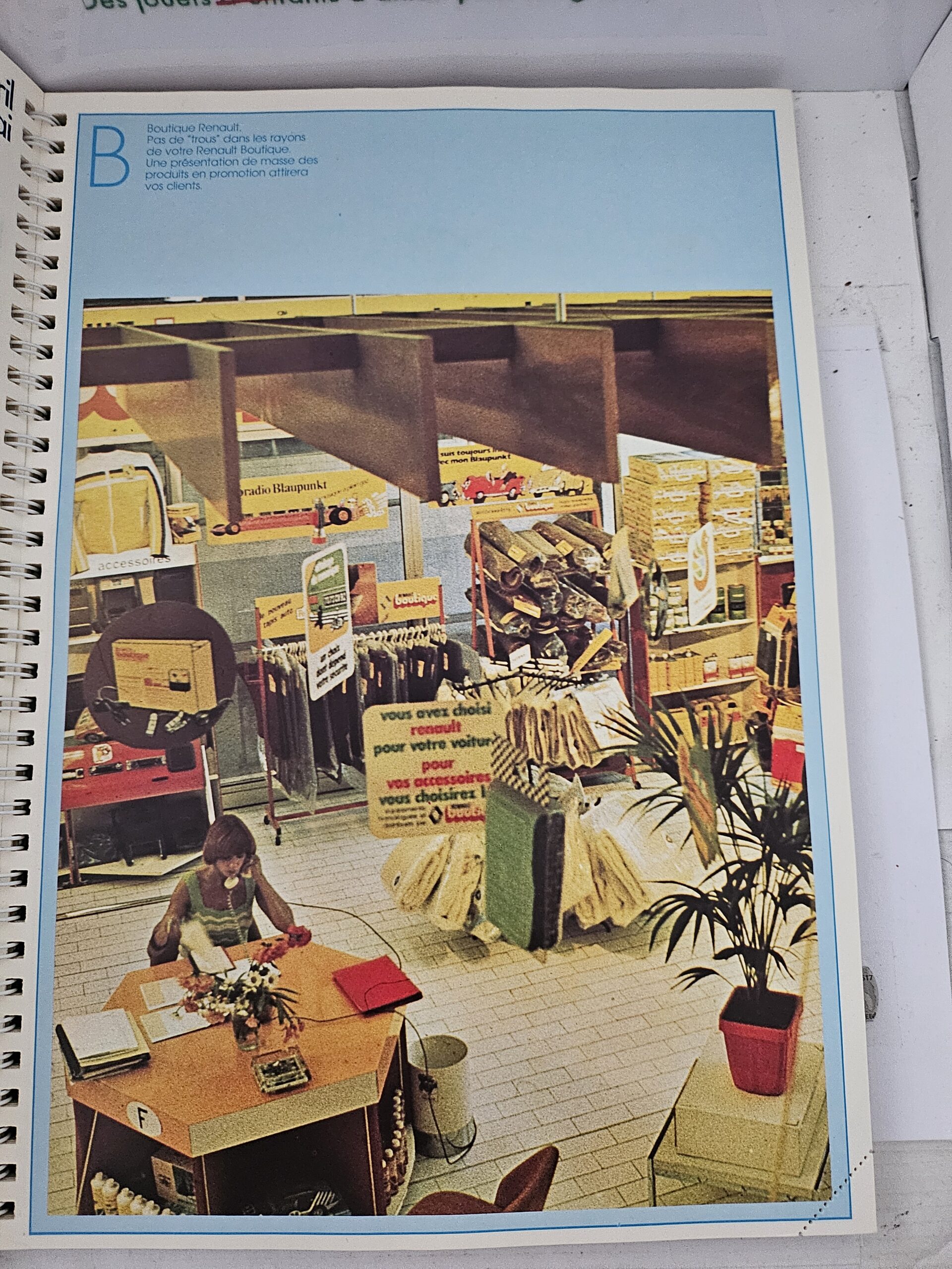 Agenda Vintage Renault 1977 – Pièces de Rechange Service – Angers (Collection Auto) Idem année 2033 – Image 5