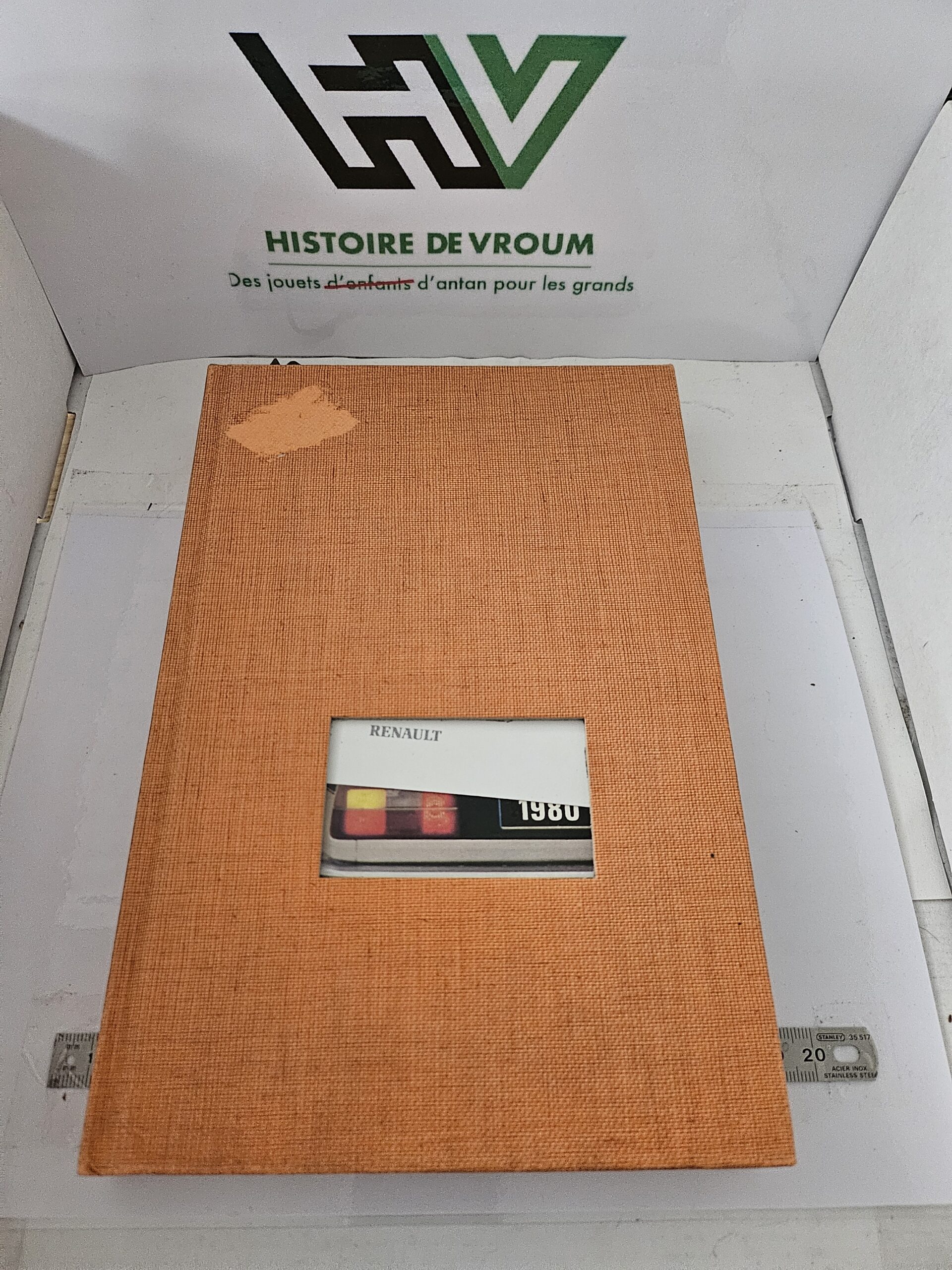 Agenda Vintage de Poche Renault 1980 – Petit Format – Collection Auto