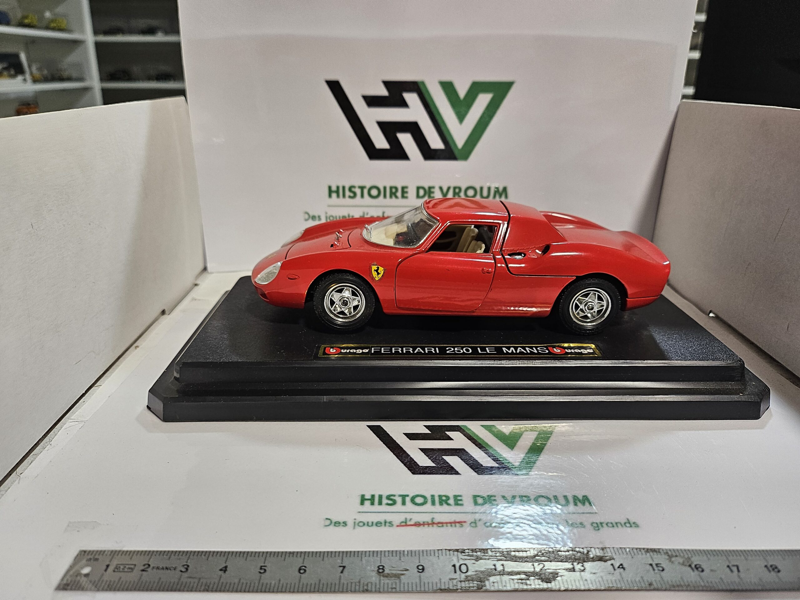 Bburago 1/24 – Ferrari 250 Le Mans (1965) – Réf. 0506 – Made in Italy avec Boîte – Image 6