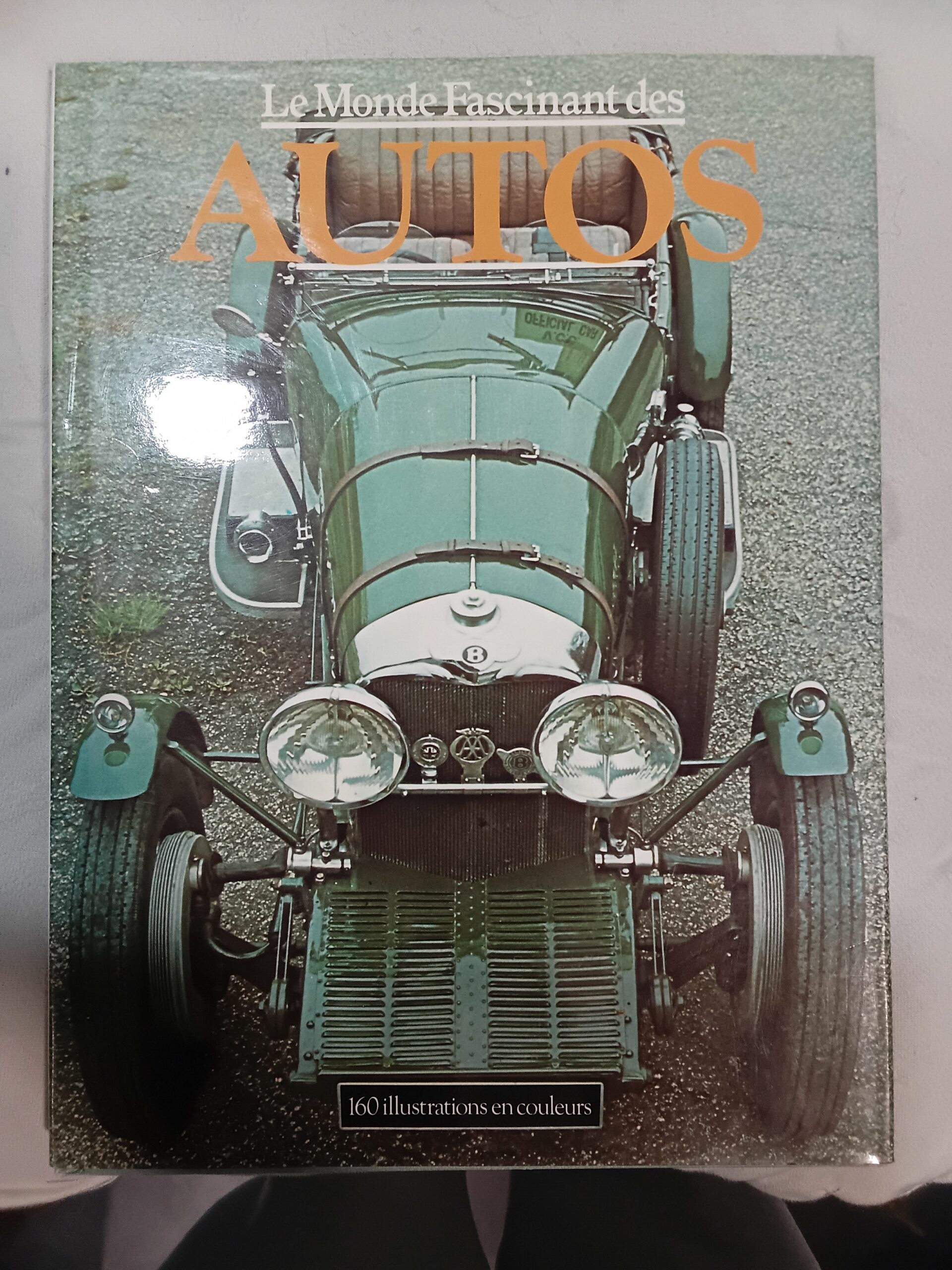 Livre Vintage « Le Monde Fascinant des AUTOS » par Peter Roberts (Éditions Gründ)