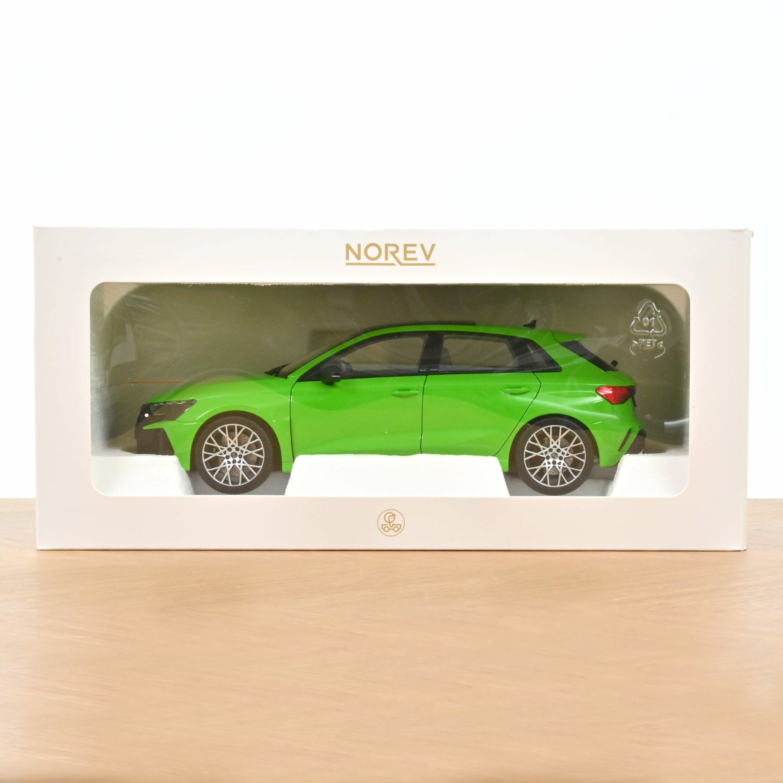 Voiture Miniature Norev 1/18 — Audi RS 3 Sportback 2025 Vert Kyalami — Réf. 188390 – Image 4