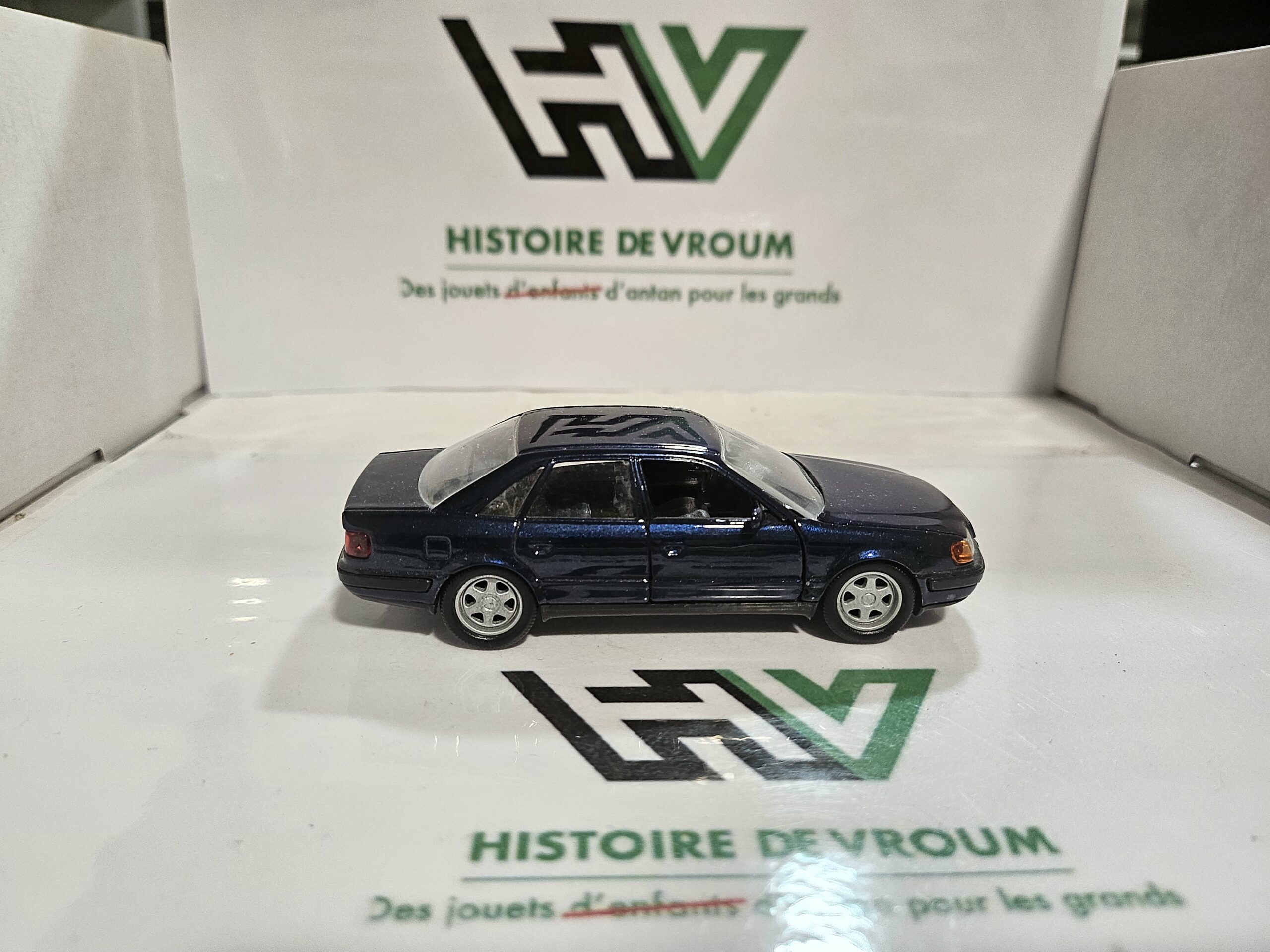 Audi 100 C4 1/43 Schabak Made in Germany - Bleu Métallisé + Boîte D'origine – Image 6
