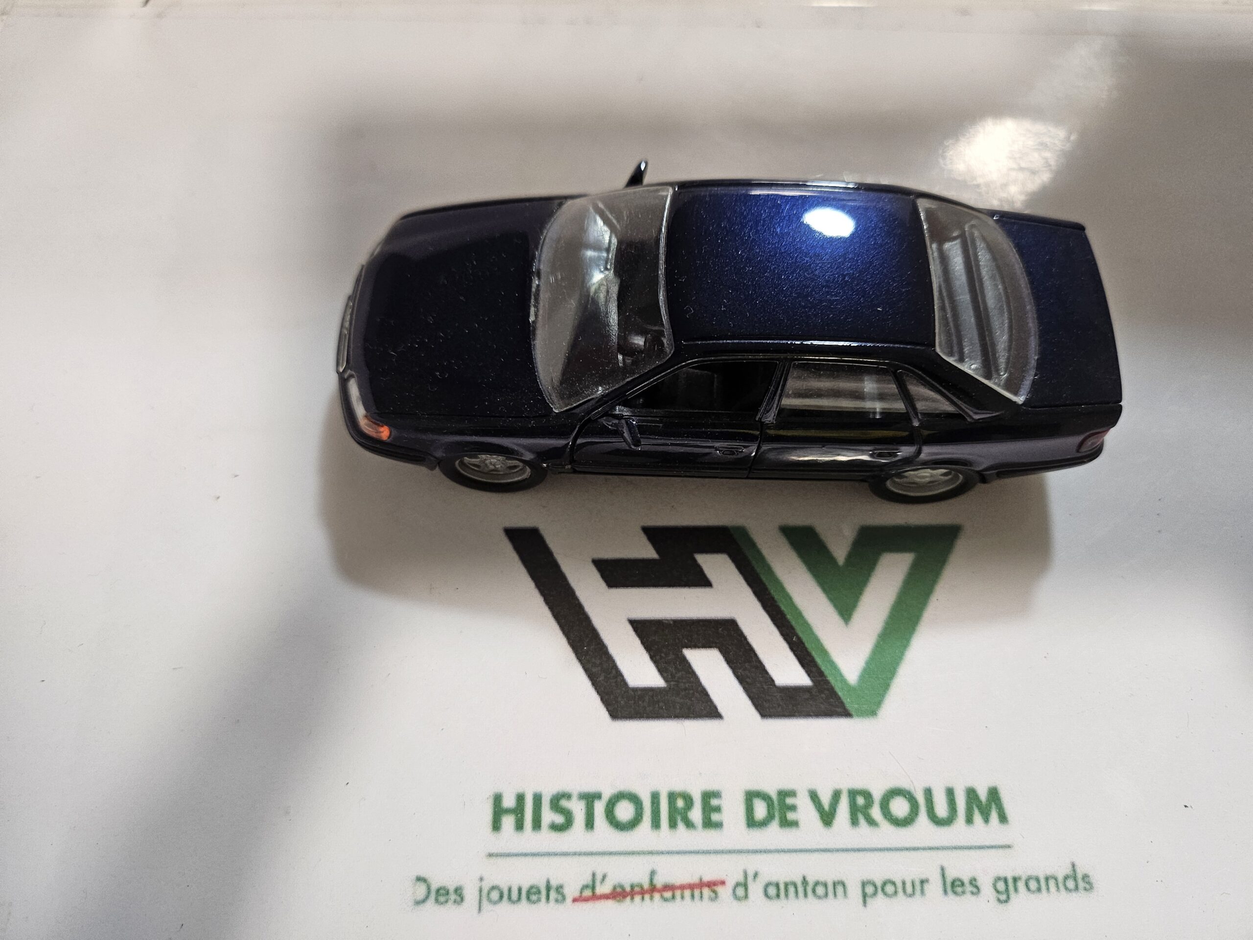 Audi 100 C4 1/43 Schabak Made in Germany - Bleu Métallisé + Boîte D'origine – Image 8