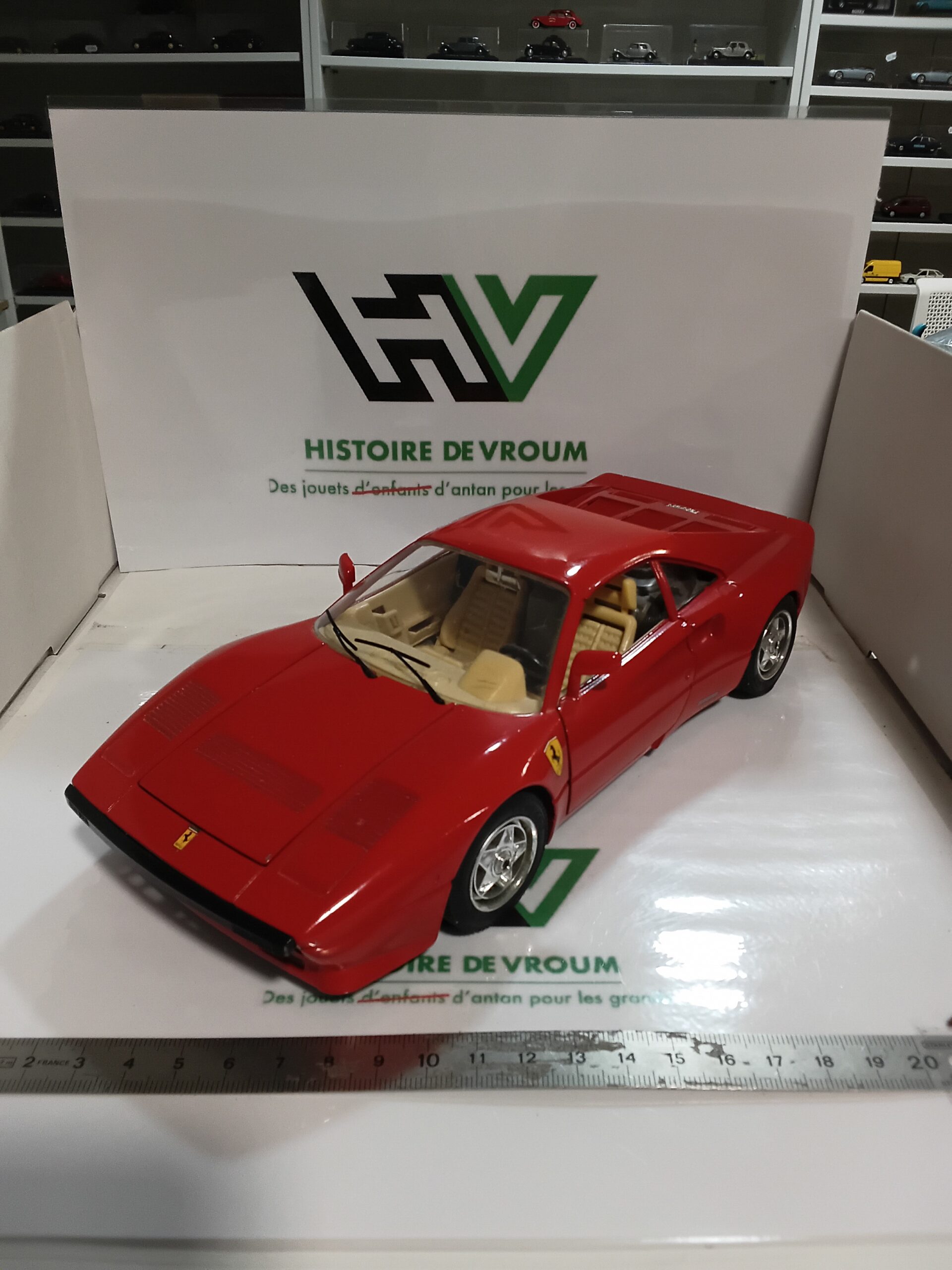 Miniature Ferrari 288 GTO 1/18 Rouge (Rosso Corsa) – Vendue seule ou avec Boîte Vitrine – Image 2
