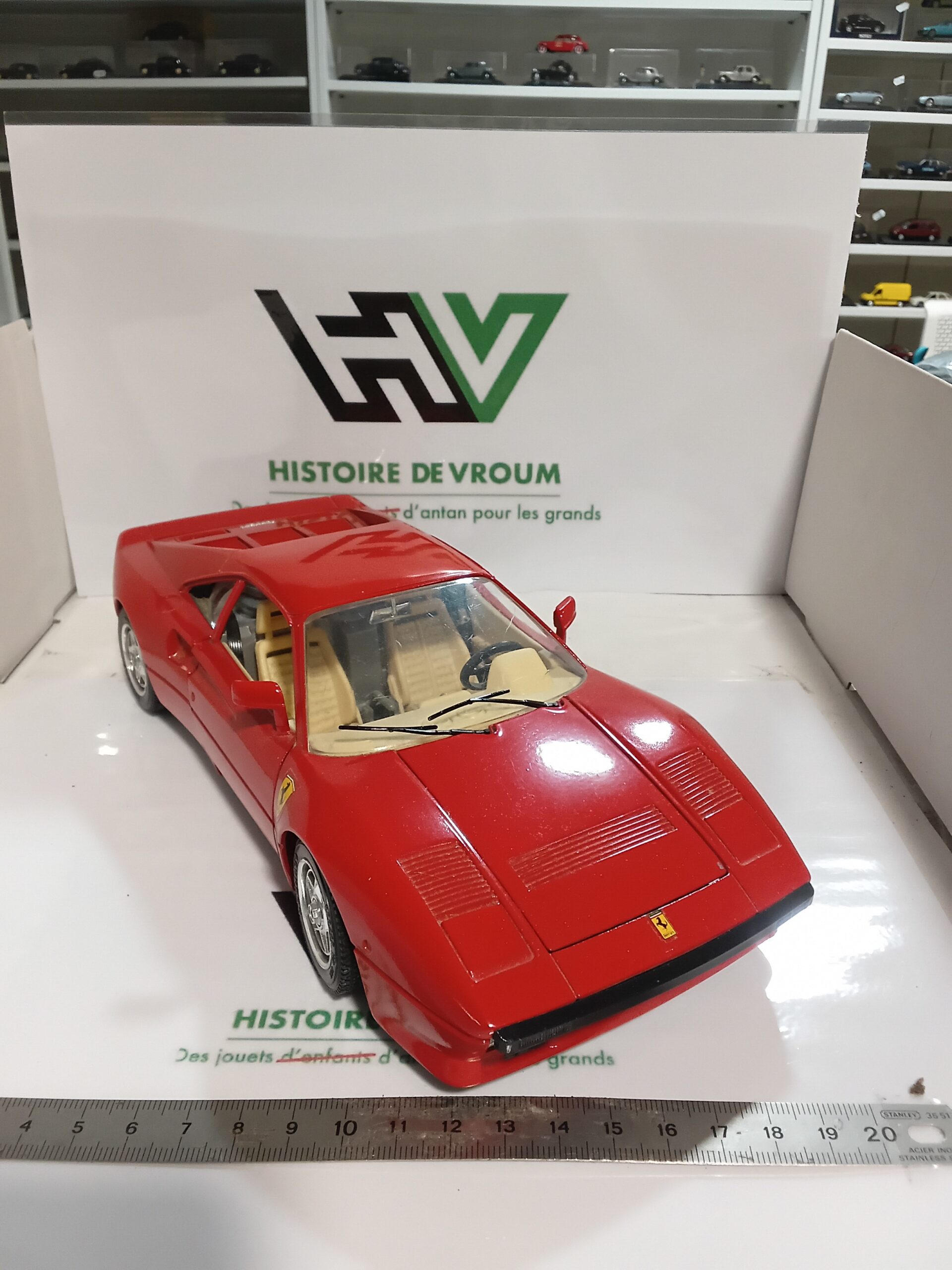 Miniature Ferrari 288 GTO 1/18 Rouge (Rosso Corsa) – Vendue seule ou avec Boîte Vitrine – Image 3