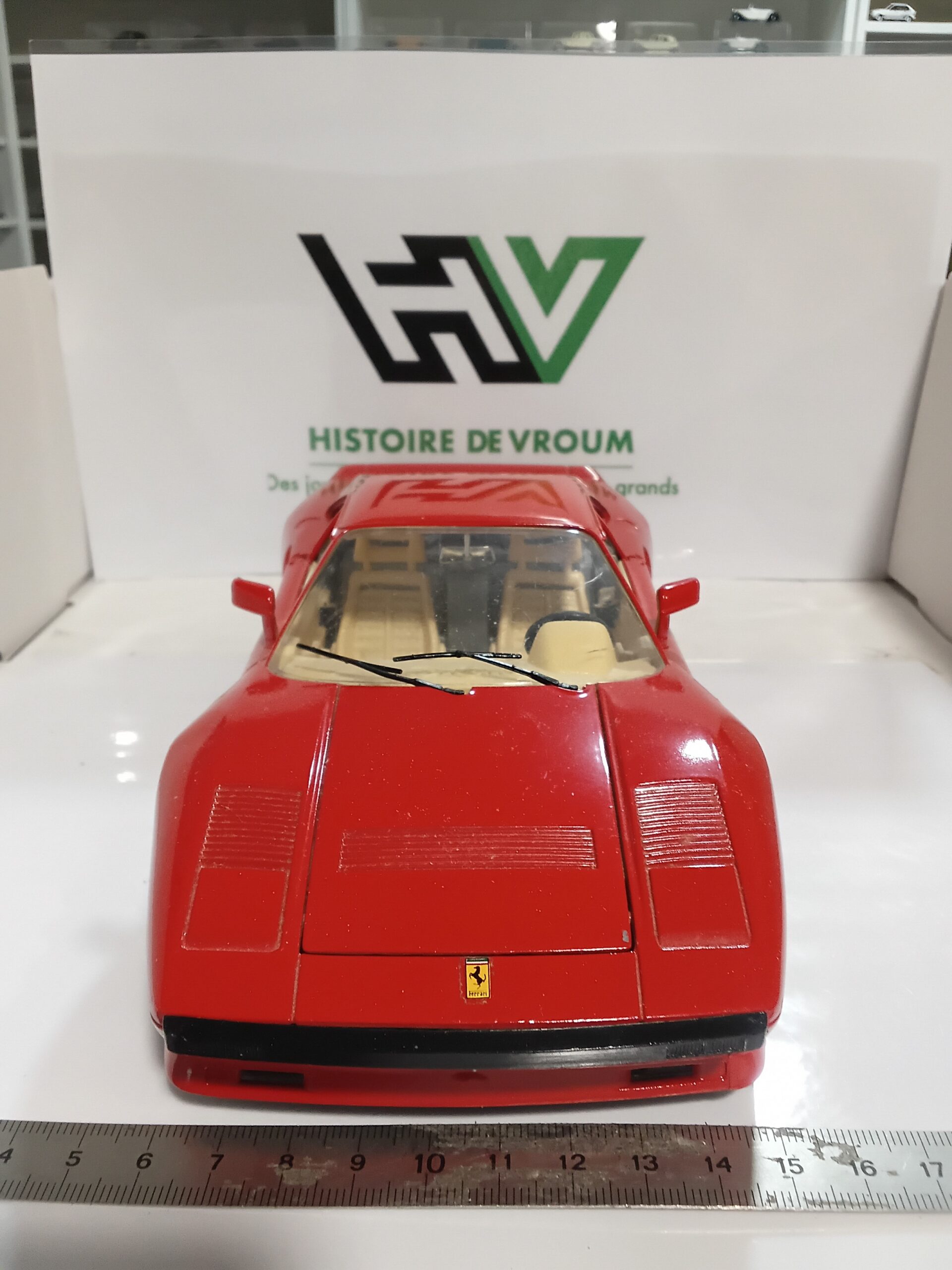 Miniature Ferrari 288 GTO 1/18 Rouge (Rosso Corsa) – Vendue seule ou avec Boîte Vitrine – Image 4