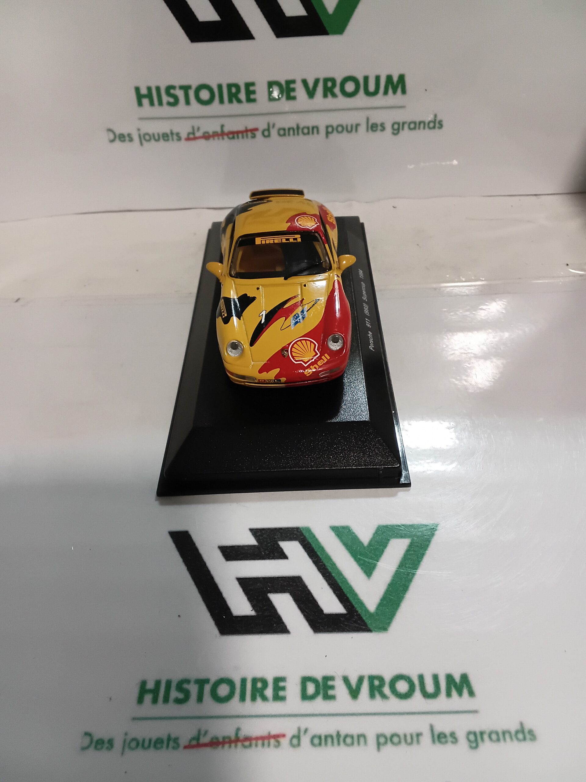Porsche 911 (993) Supercup 1994 Shell #1 - Minichamps 1/43 – Image 3