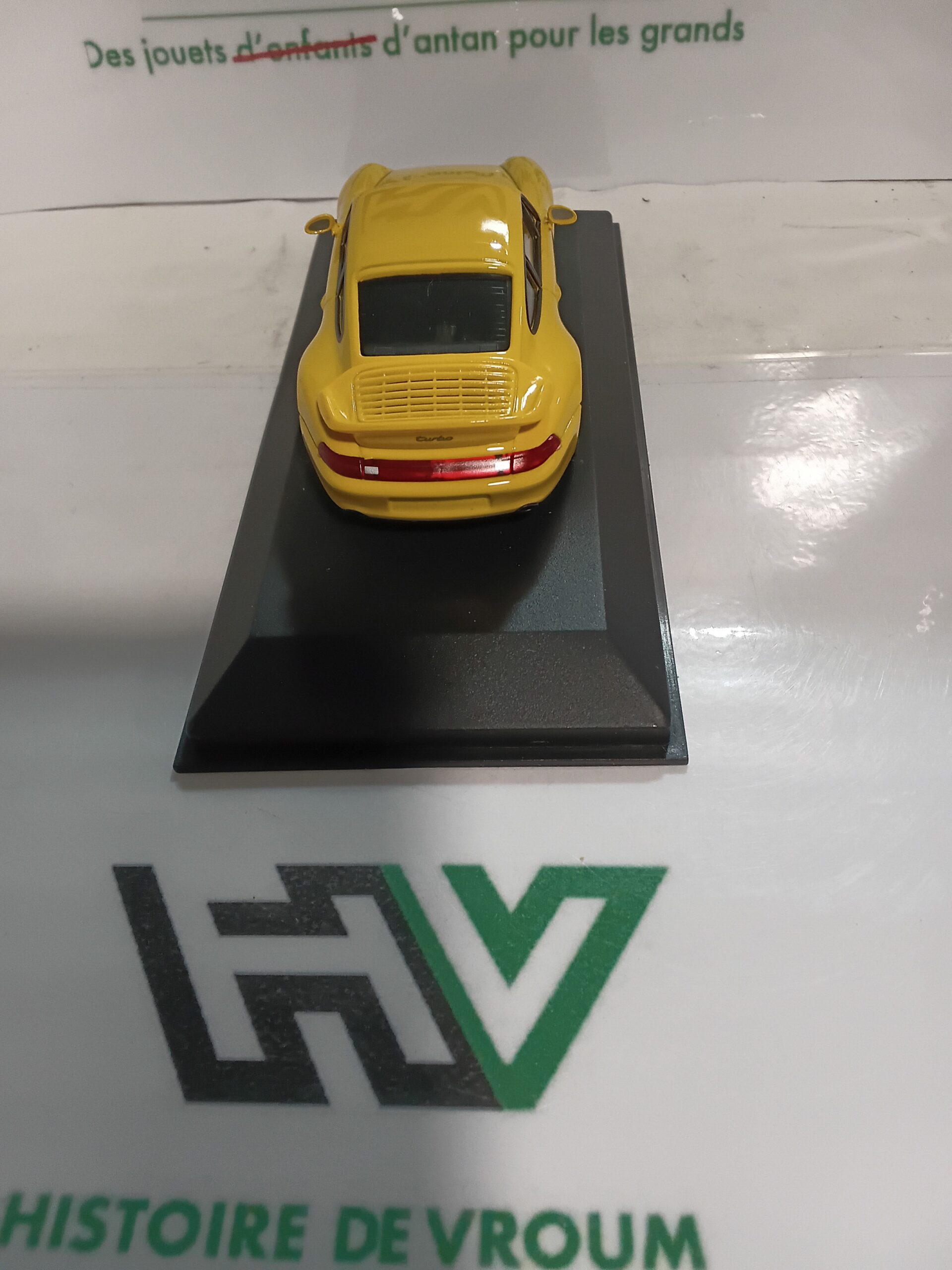 Porsche 911 (993) Turbo 1995 Jaune - Minichamps 1/43 – Image 5