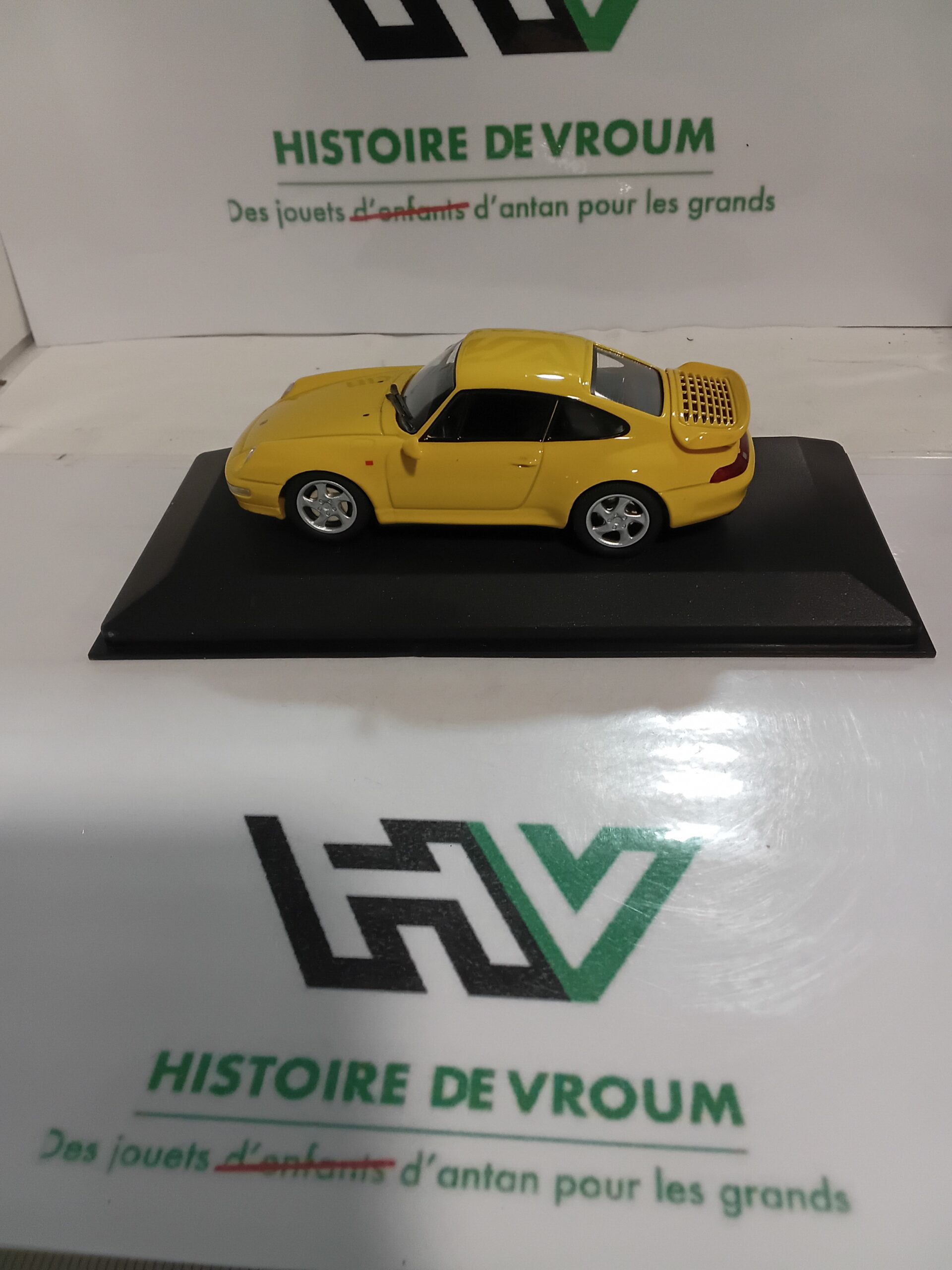 Porsche 911 (993) Turbo 1995 Jaune - Minichamps 1/43 – Image 2