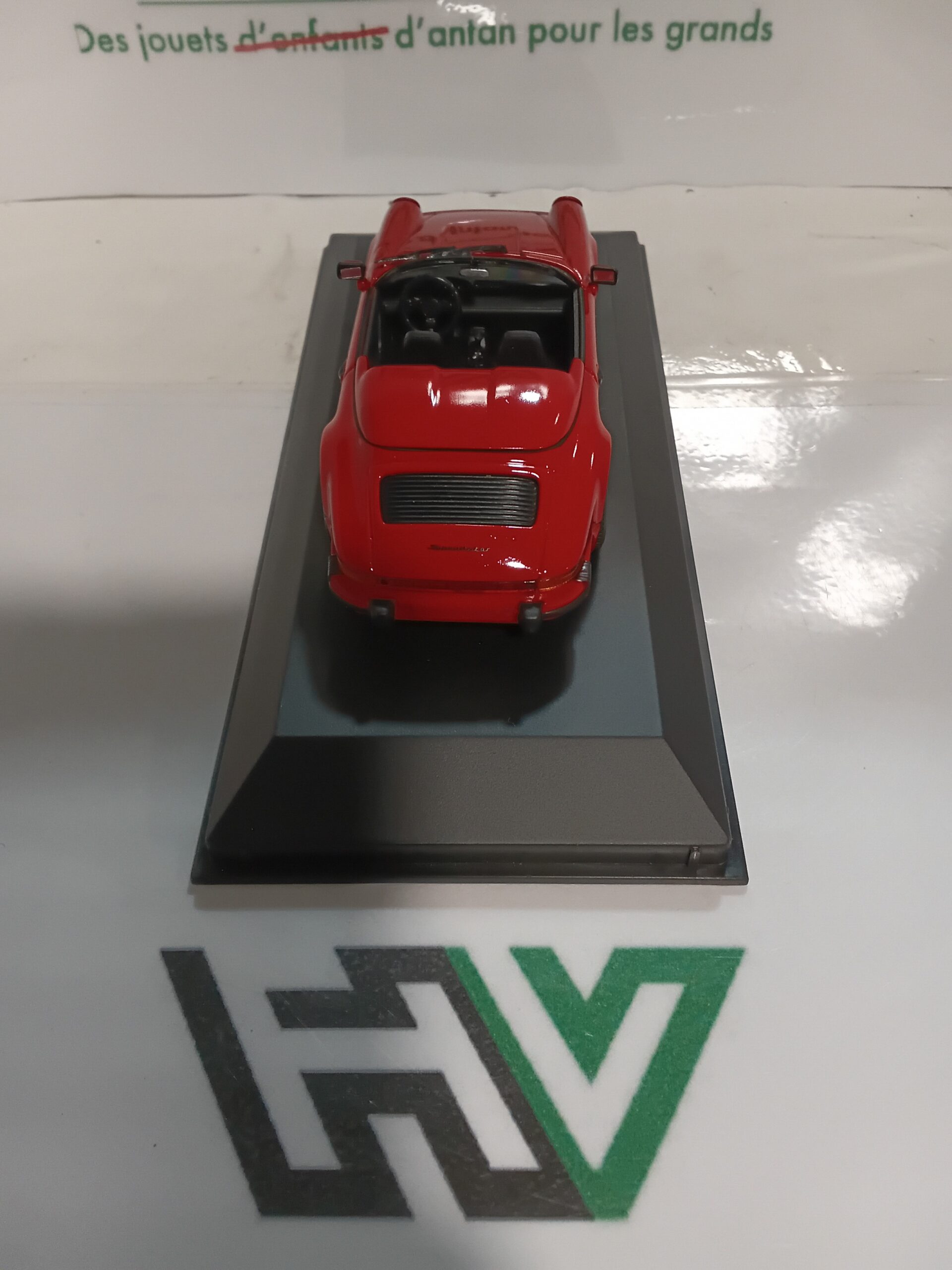 Porsche 911 Speedster 1988 Rouge - Minichamps 1/43 – Image 2