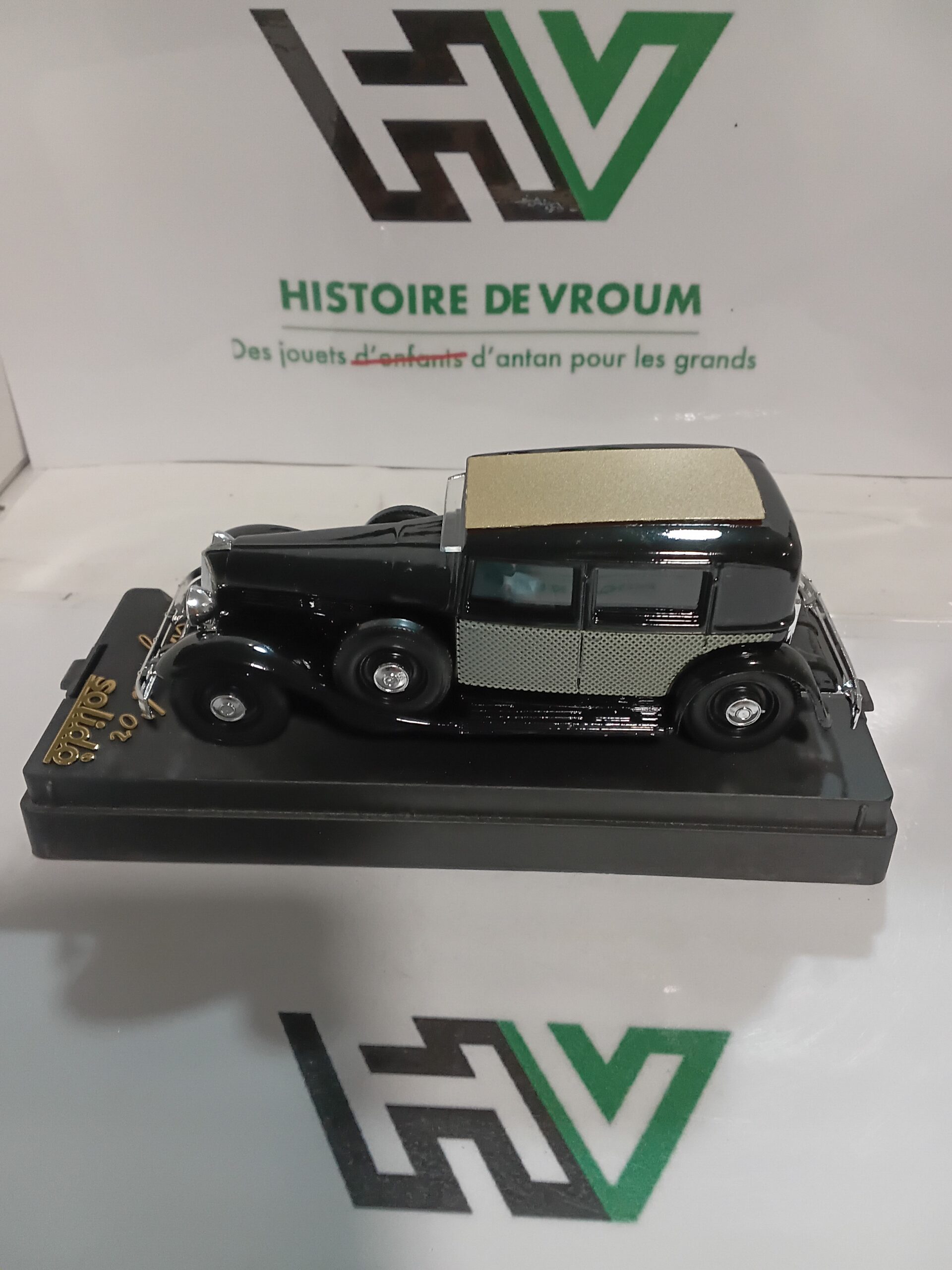 Renault Reinastella Noire et Grise - Solido "Âge d’Or" (Réf. 4097) 1/43 – Image 3