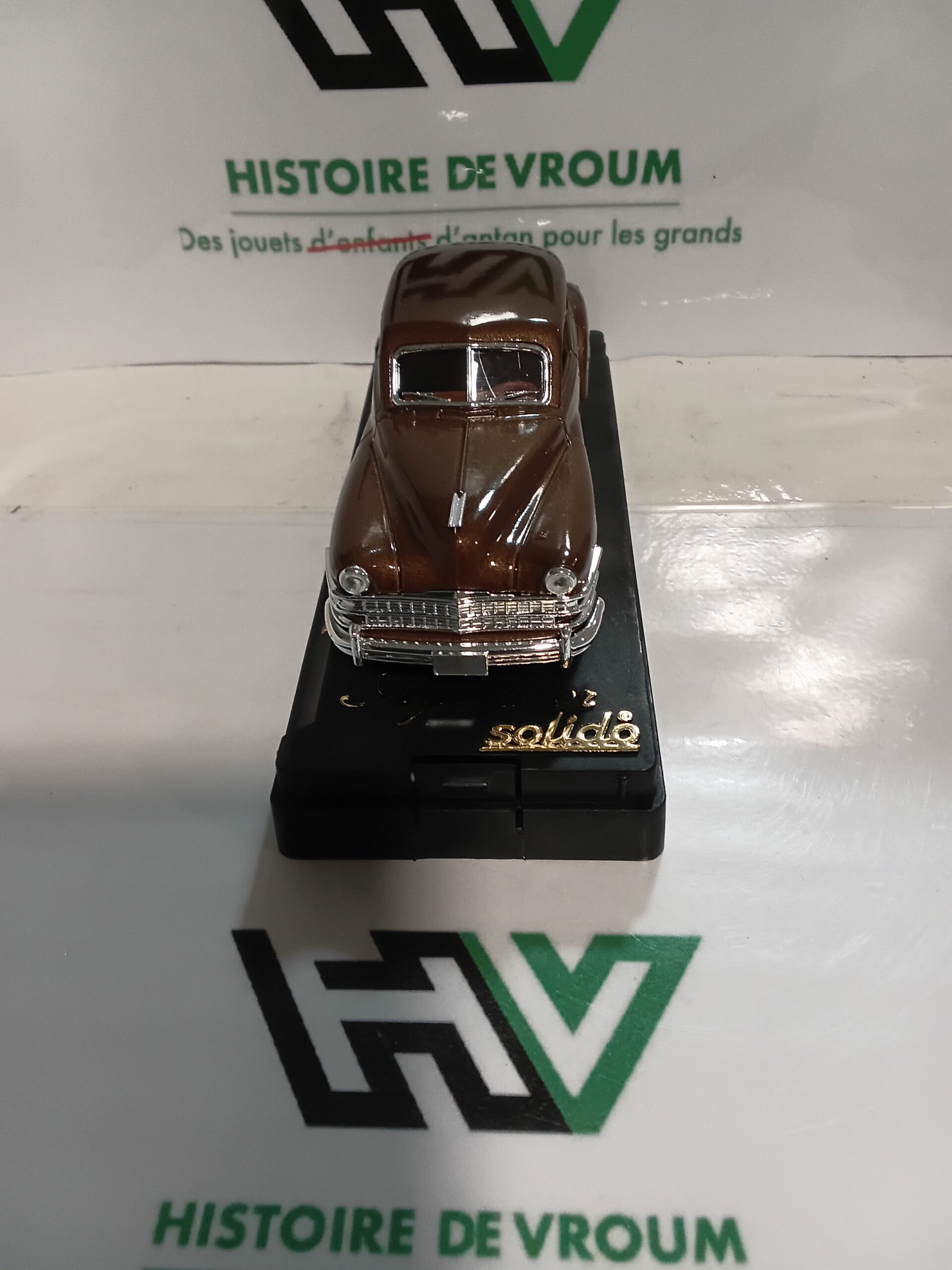 Chrysler Windsor Berline Marron Métallisé - Solido "Âge d’Or" (Réf. 4518) 1/43 – Image 2