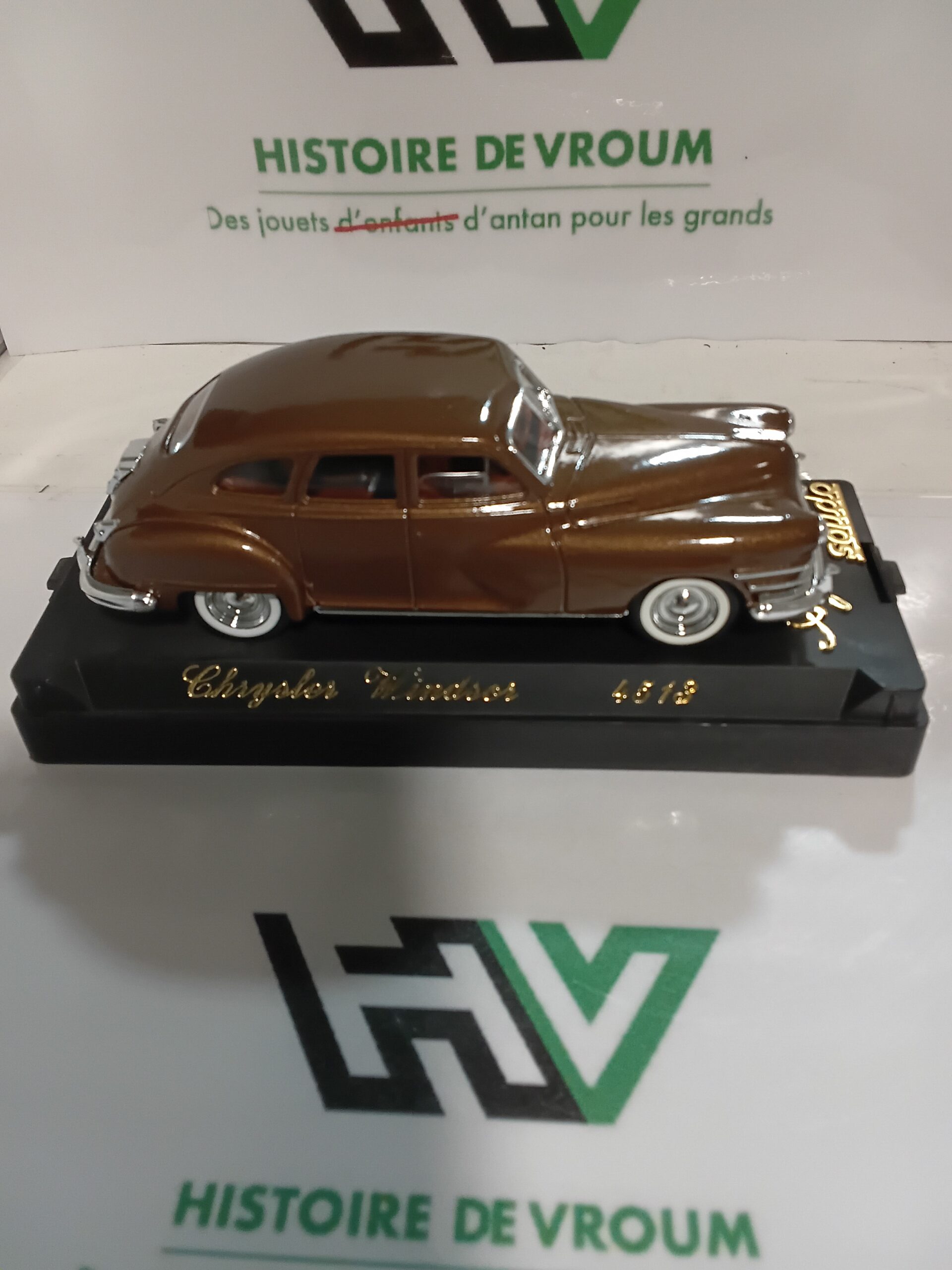 Chrysler Windsor Berline Marron Métallisé - Solido "Âge d’Or" (Réf. 4518) 1/43 – Image 5