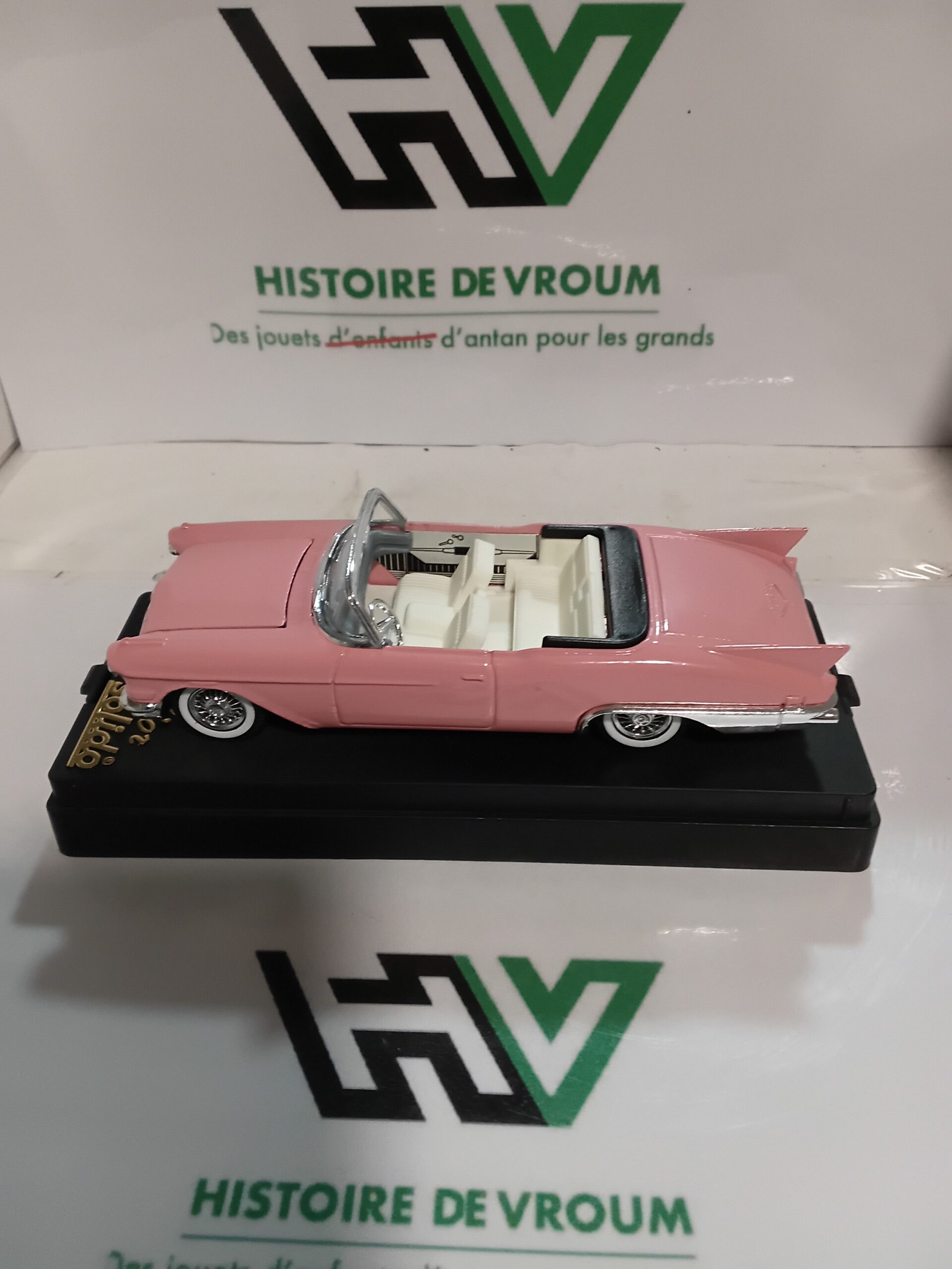 Cadillac Biarritz Cabriolet Rose - Solido "Âge d’Or" (Réf. 4500) 1/43 – Image 5