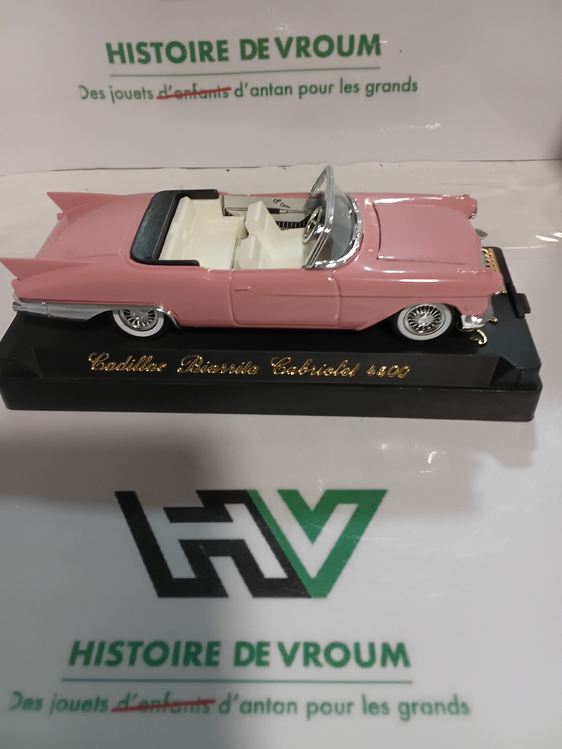 Cadillac Biarritz Cabriolet Rose - Solido "Âge d’Or" (Réf. 4500) 1/43 – Image 2
