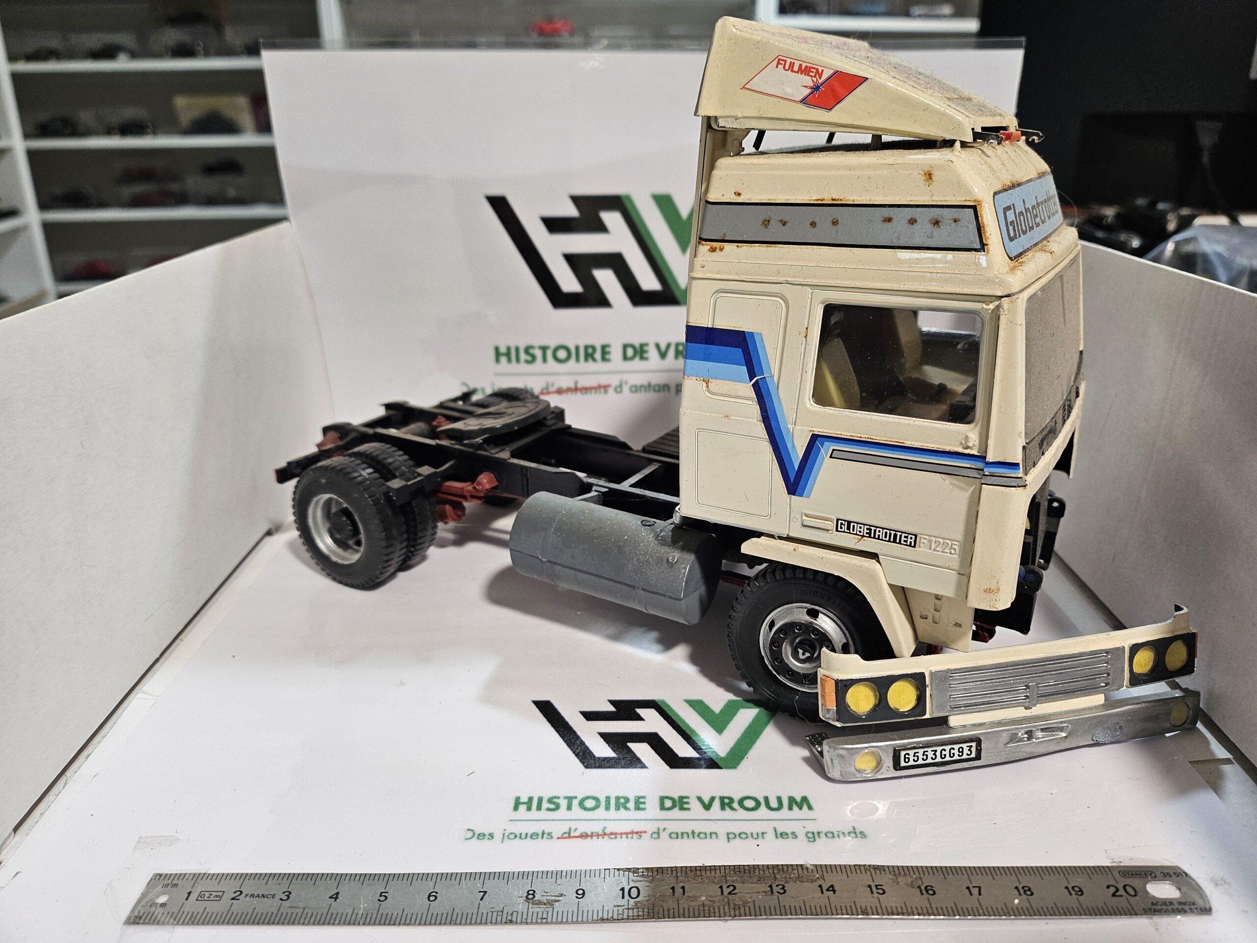Lot 2 Maquettes Camions Volvo Italeri (Échelle 1/24) - À restaurer + Stock de pièces