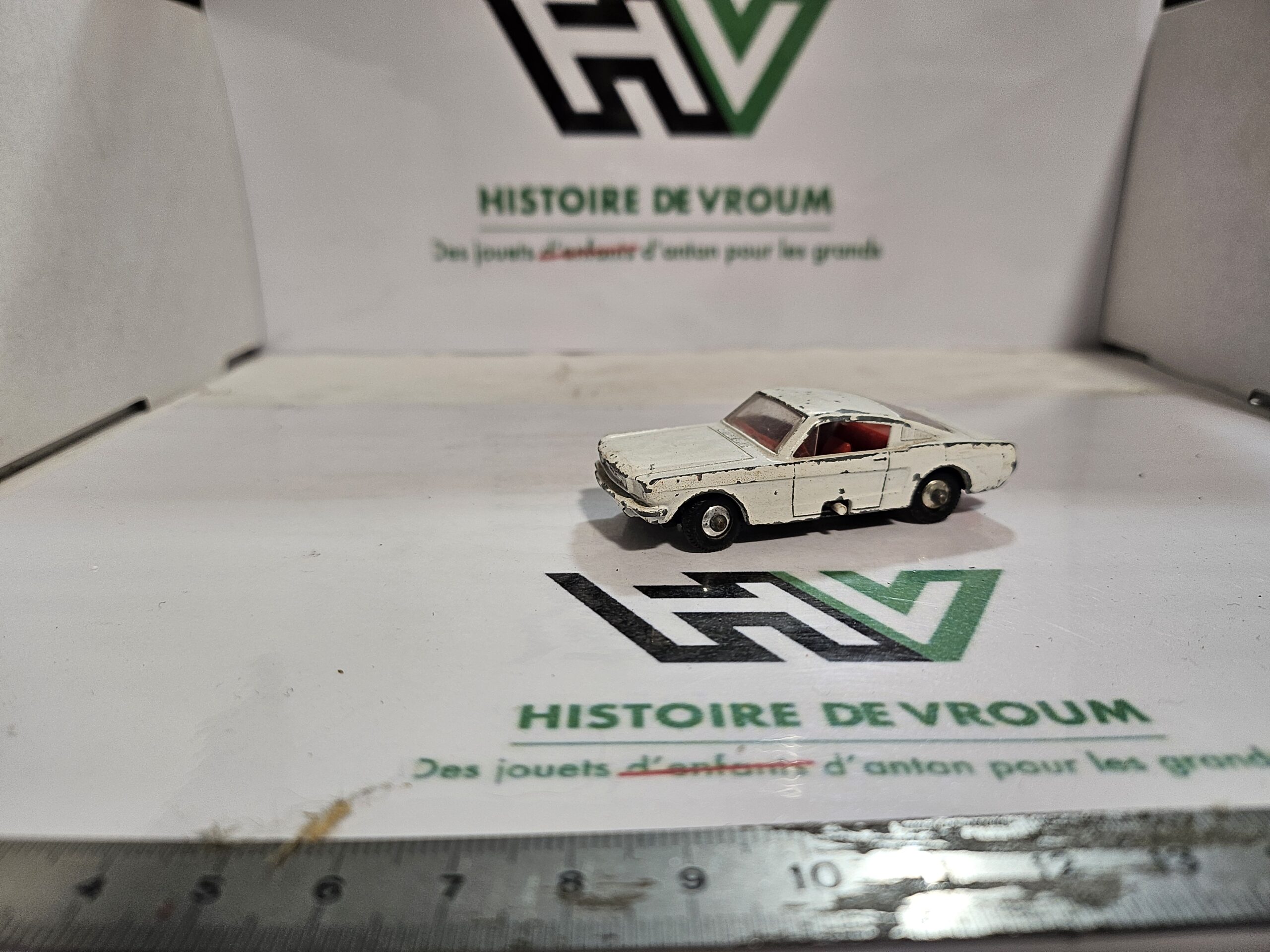 Matchbox Lesney N°8 Ford Mustang Fastback White Vintage 1966 Made in England